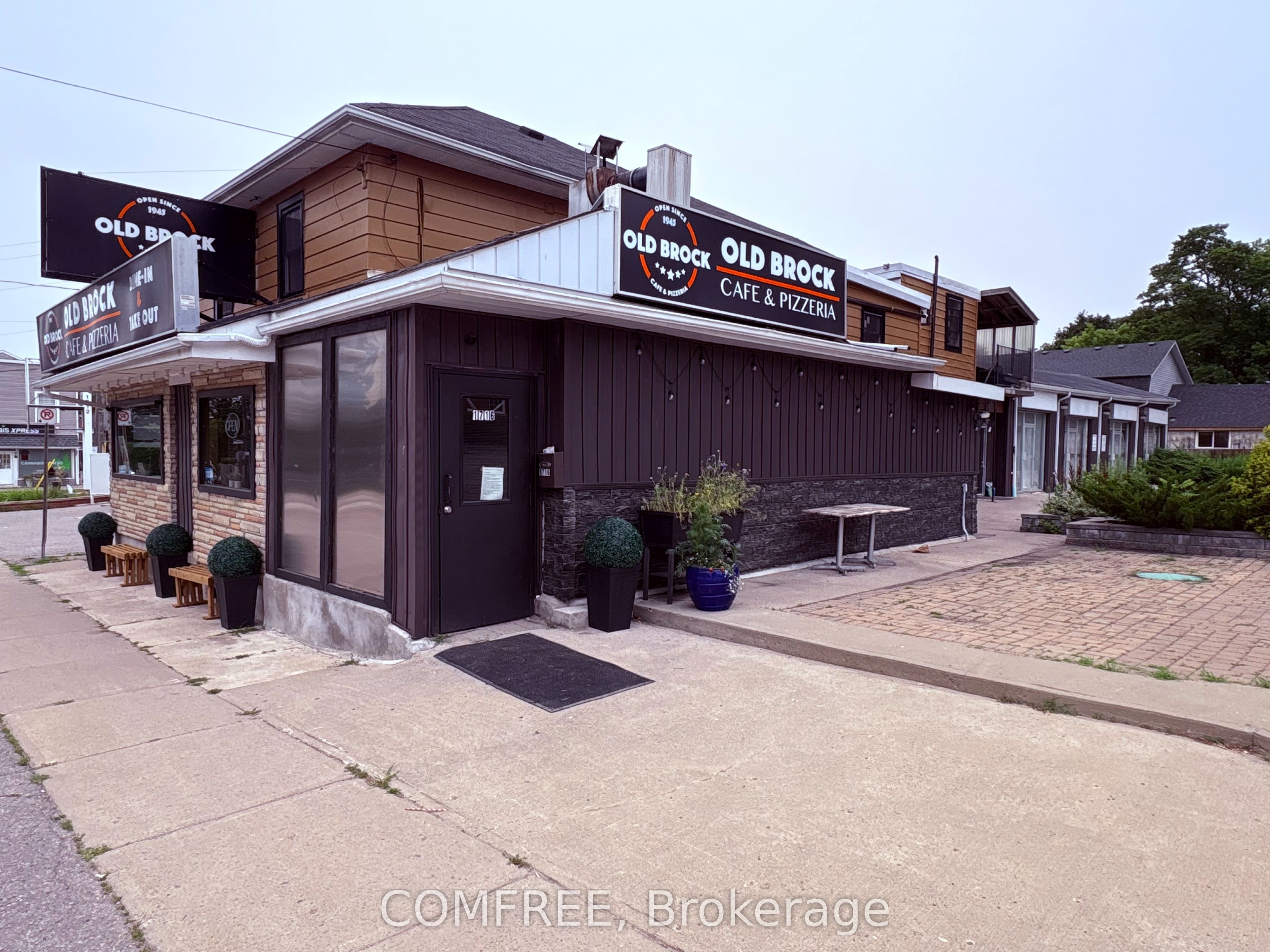 1716 Central Street Property Photo 7