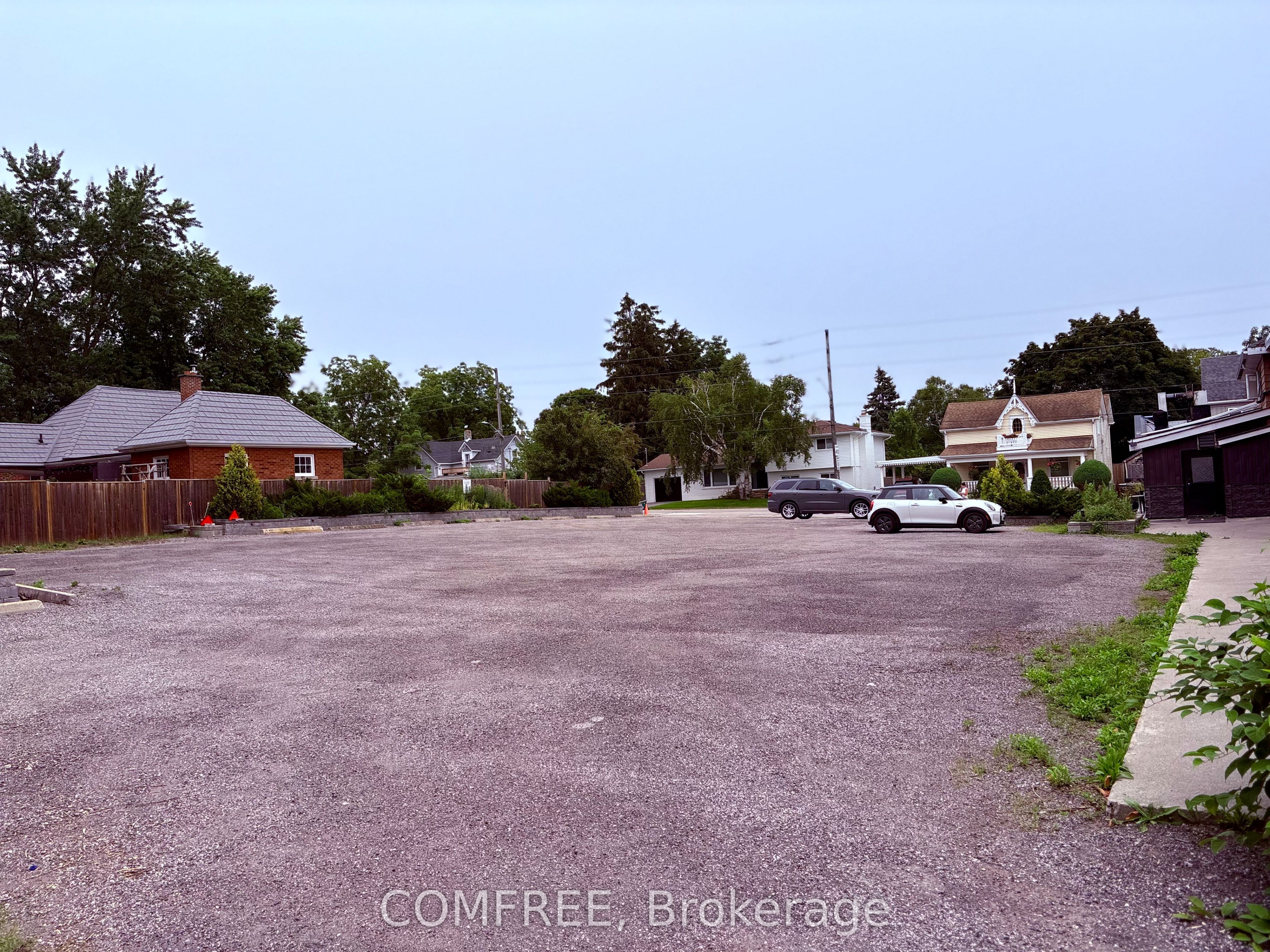 1716 Central Street Property Photo 8