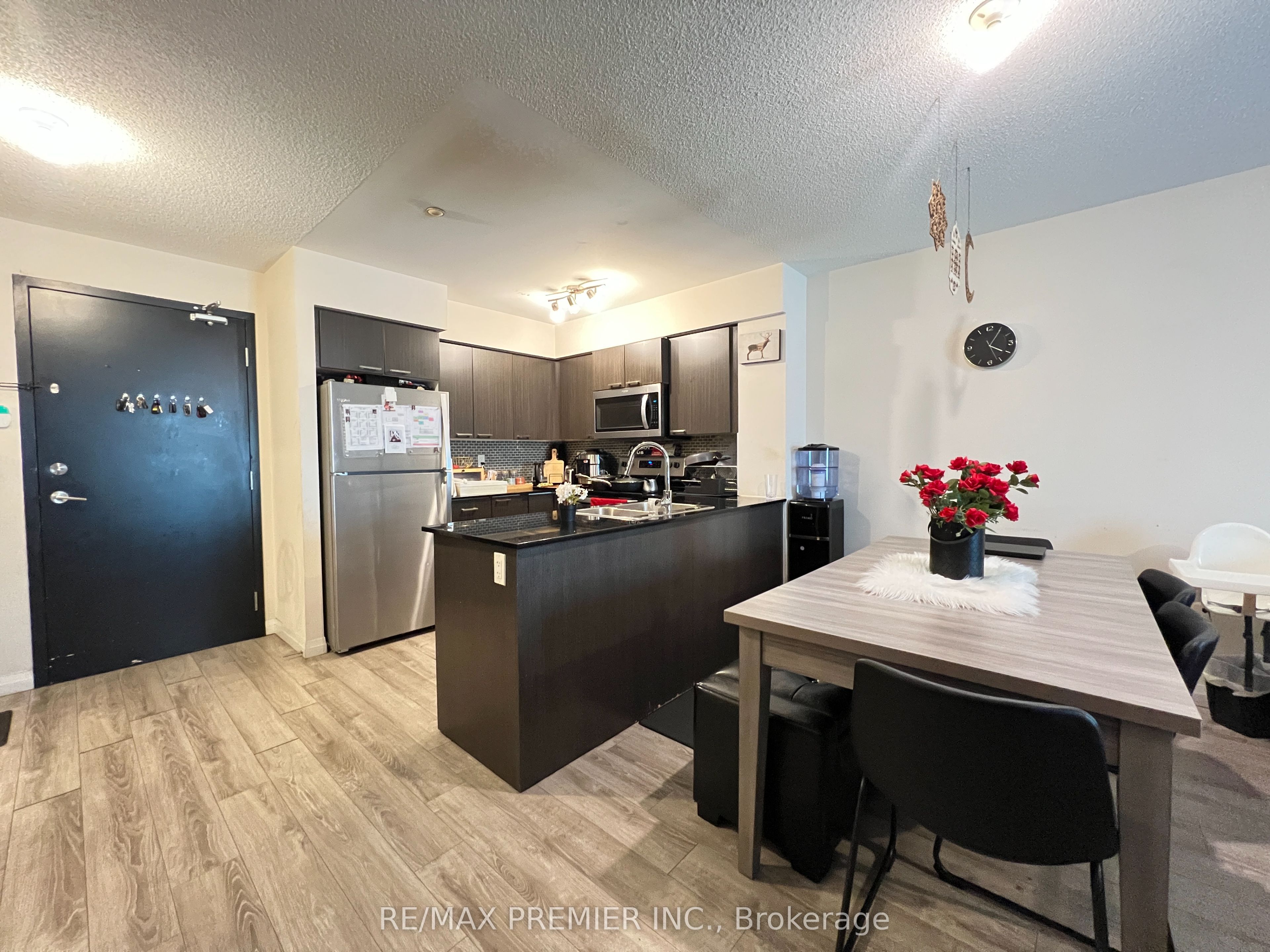 2150 Lawrence Avenue E Ph12 Property Photo 4