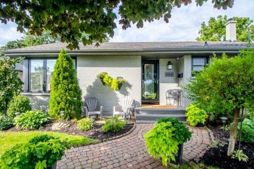 584 Rosmere Street Property Photo 2