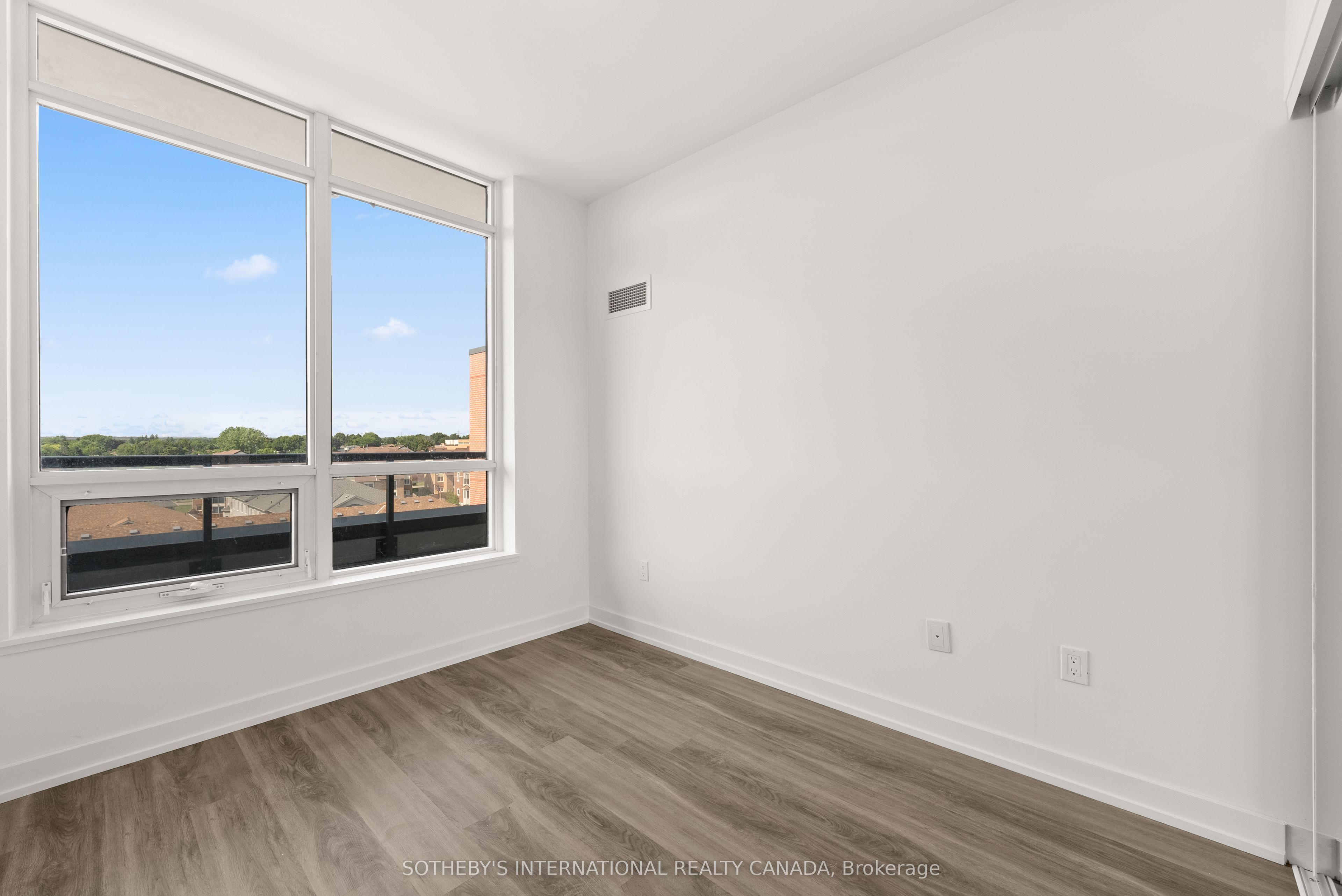 1010 Dundas Street E Ph 20 Property Photo 15