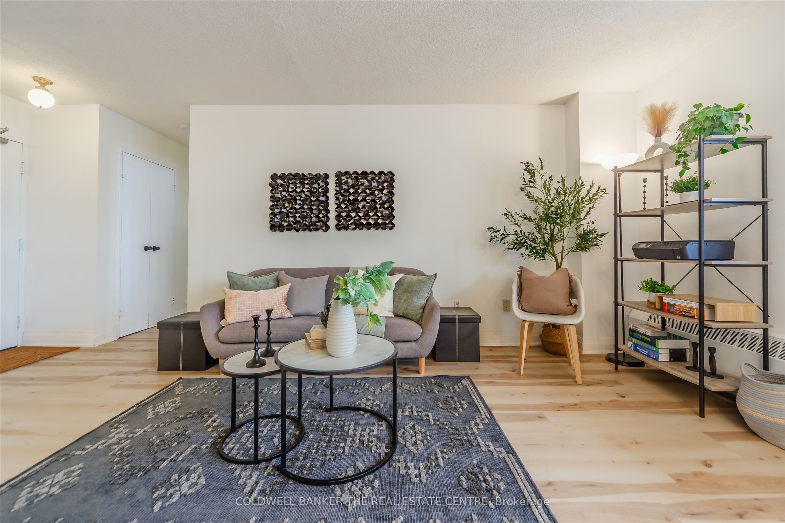 100 Dundalk Drive 1006 Property Photo 7