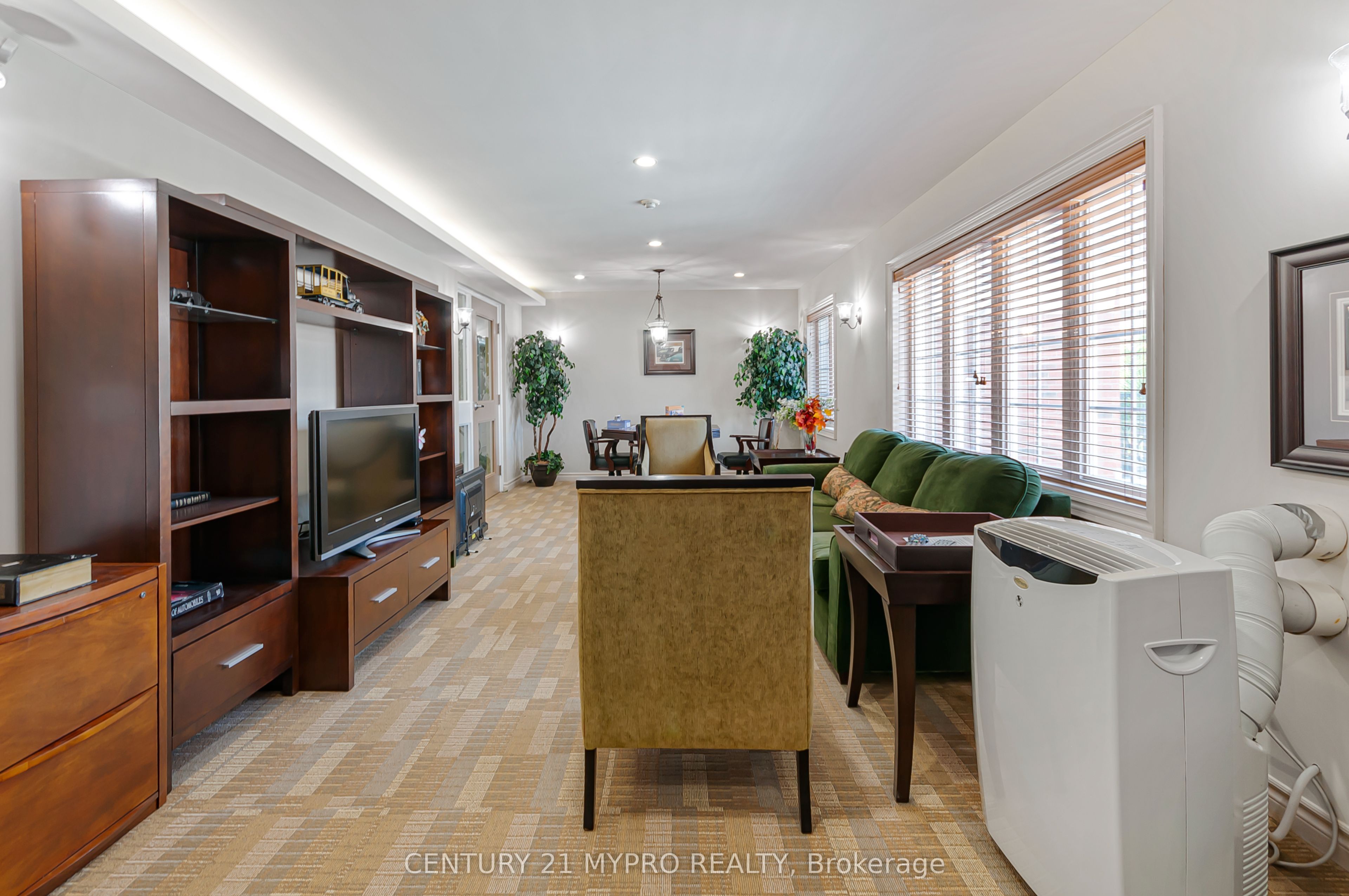 61 Clarington Boulevard 113 Property Photo 17