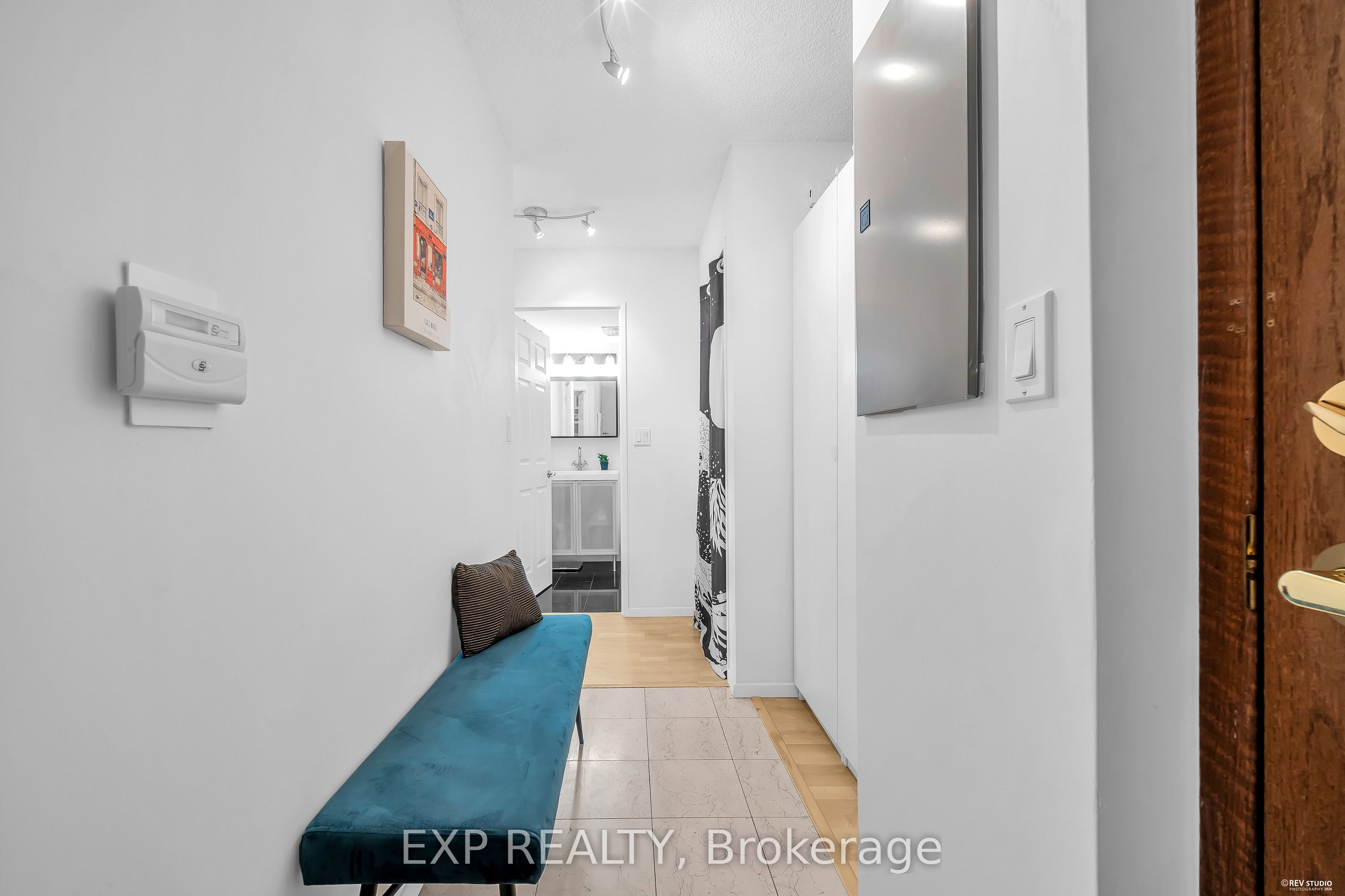 8 Lee Centre Drive N 1016 Property Photo 6