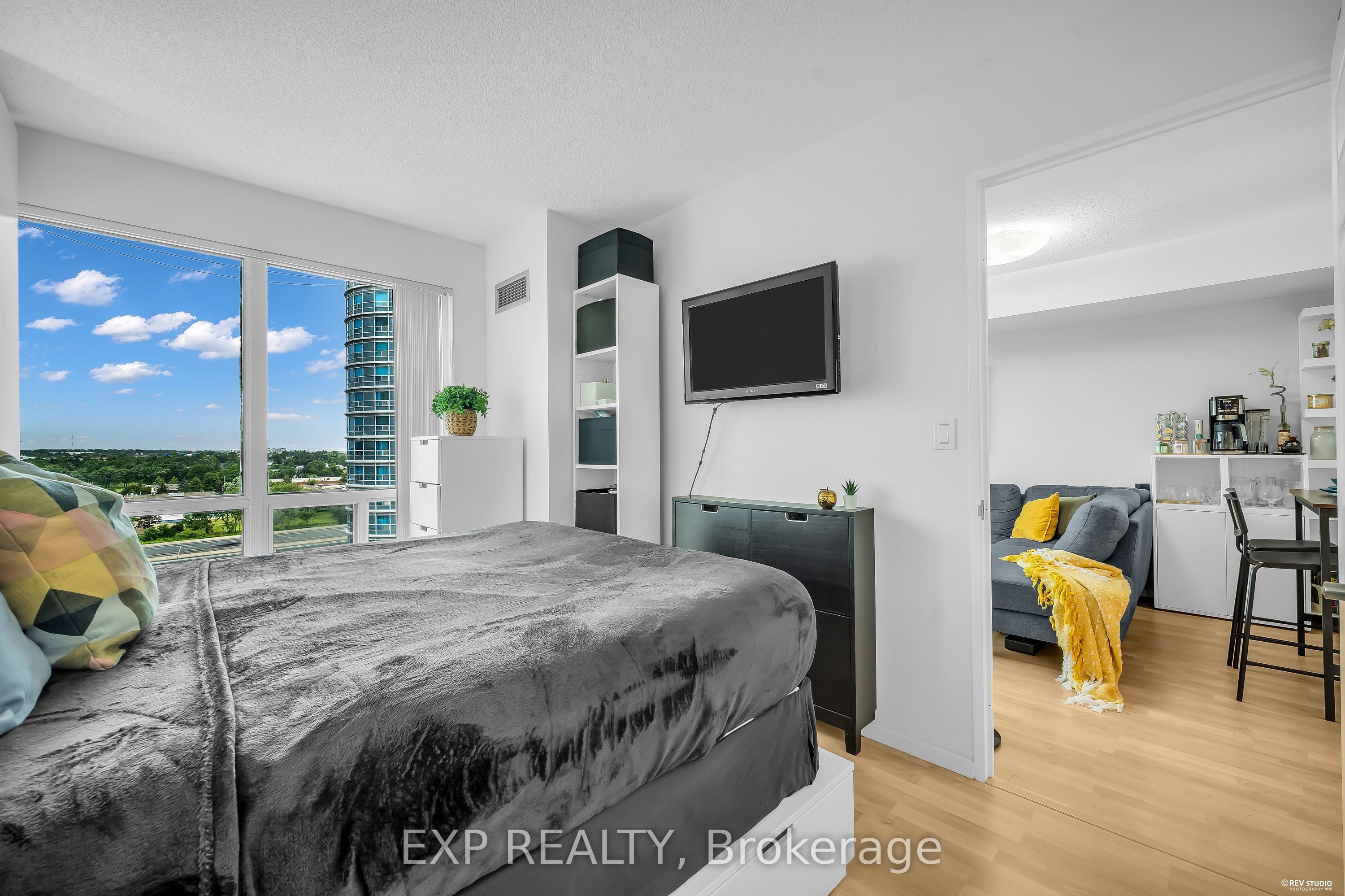 8 Lee Centre Drive N 1016 Property Photo 18