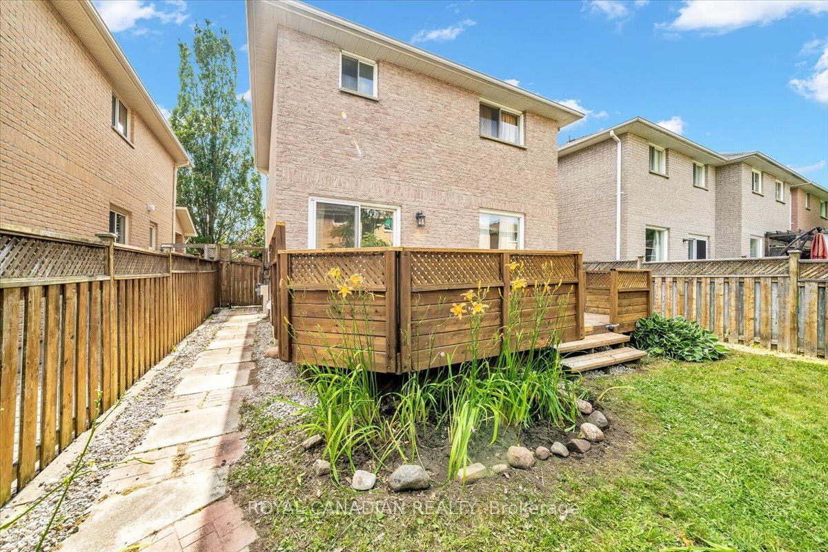 72 Short Crescent Property Photo 43