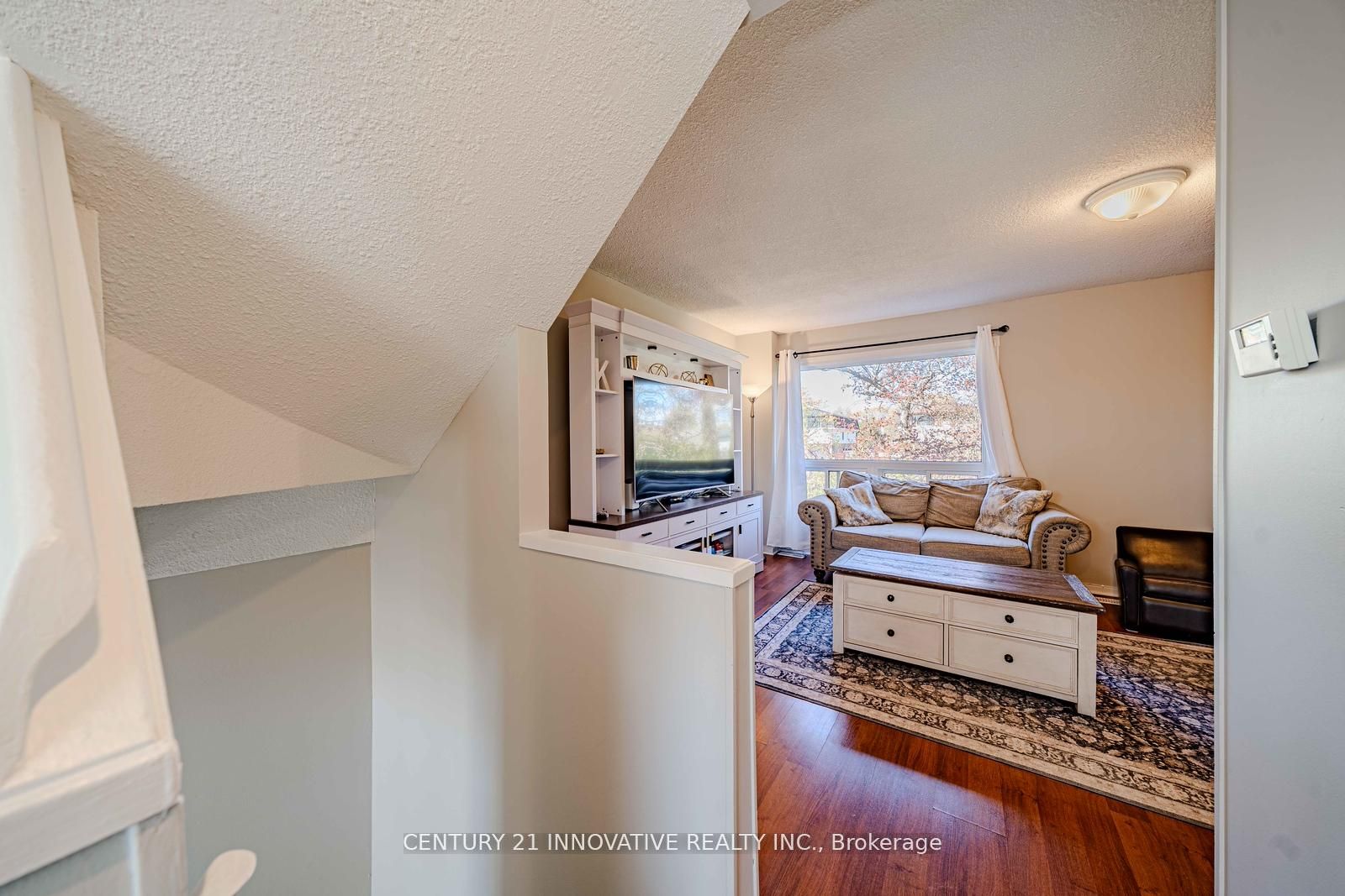 35 The Bridle Path Property Photo 9