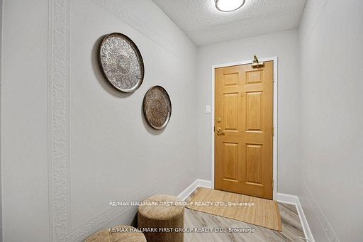 2 Westney Road N 1109 Property Photo 4