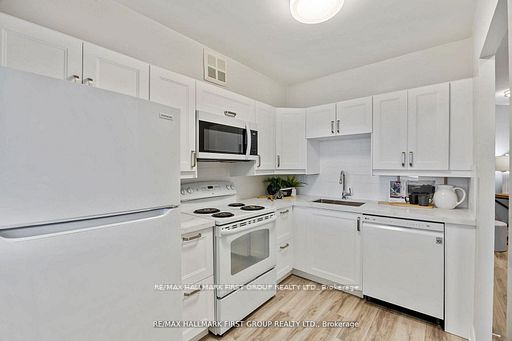 2 Westney Road N 1109 Property Photo 10