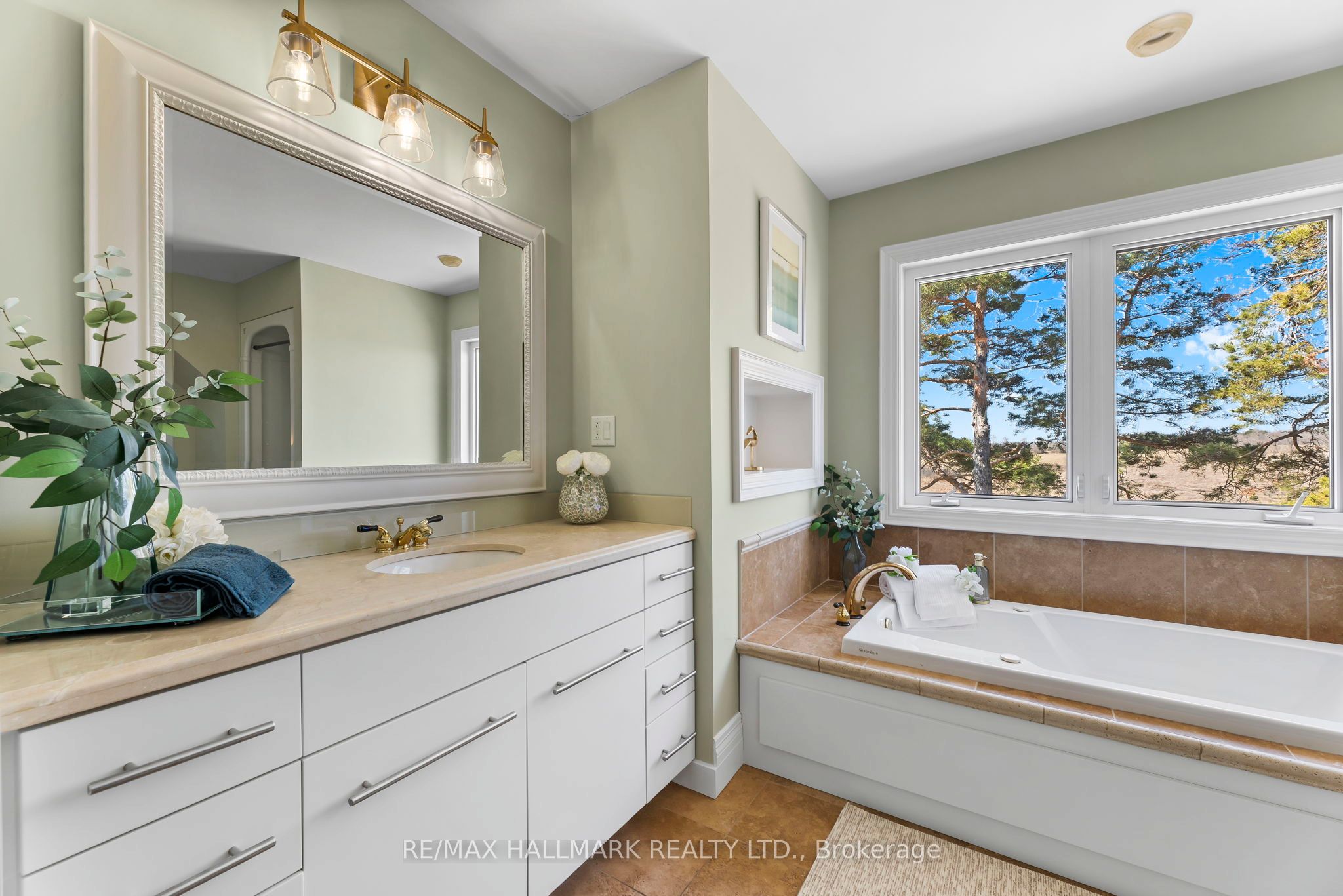 5038 Thornton Road N Property Photo 34