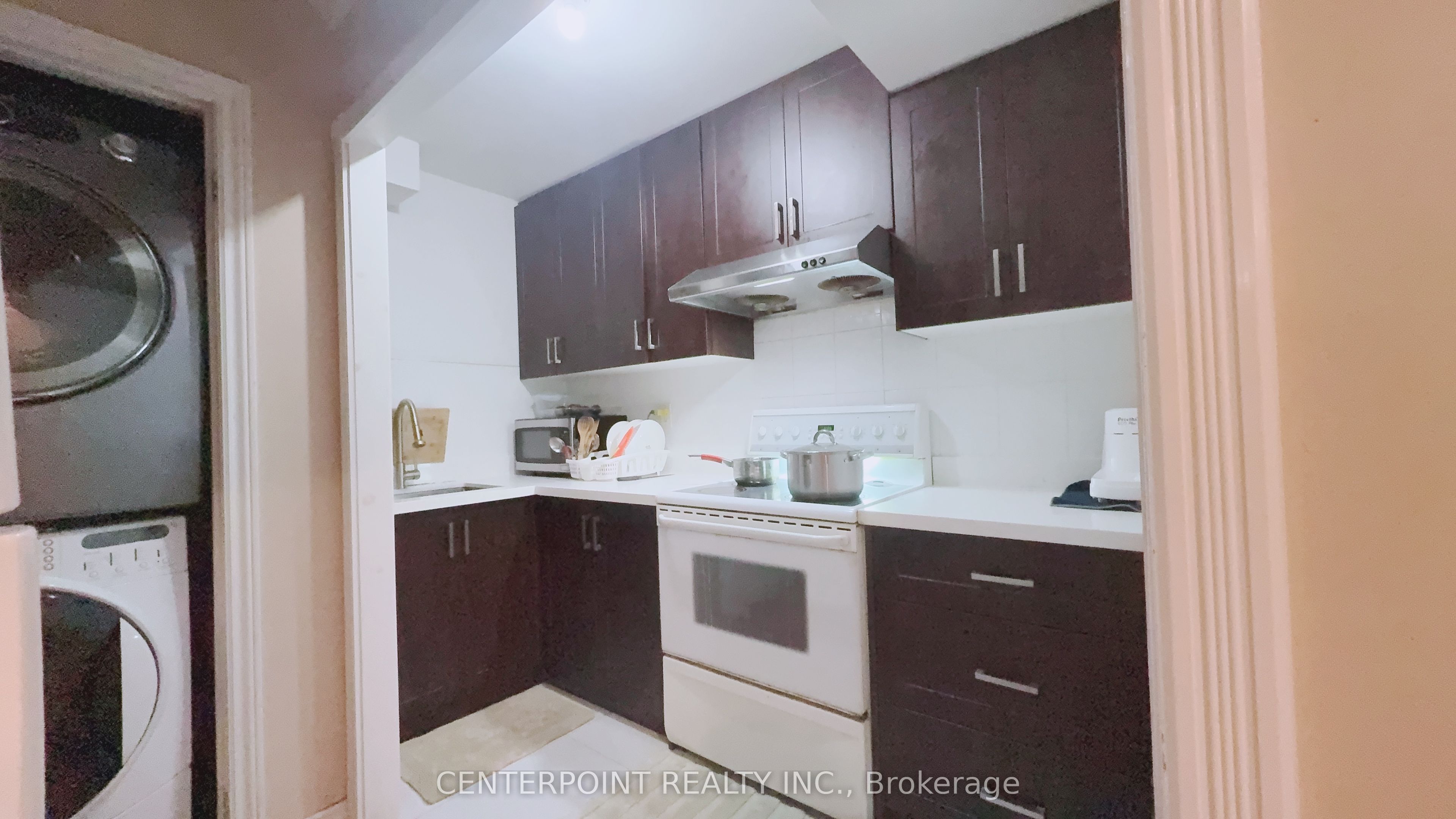 724 Hillcrest Road Property Photo 5