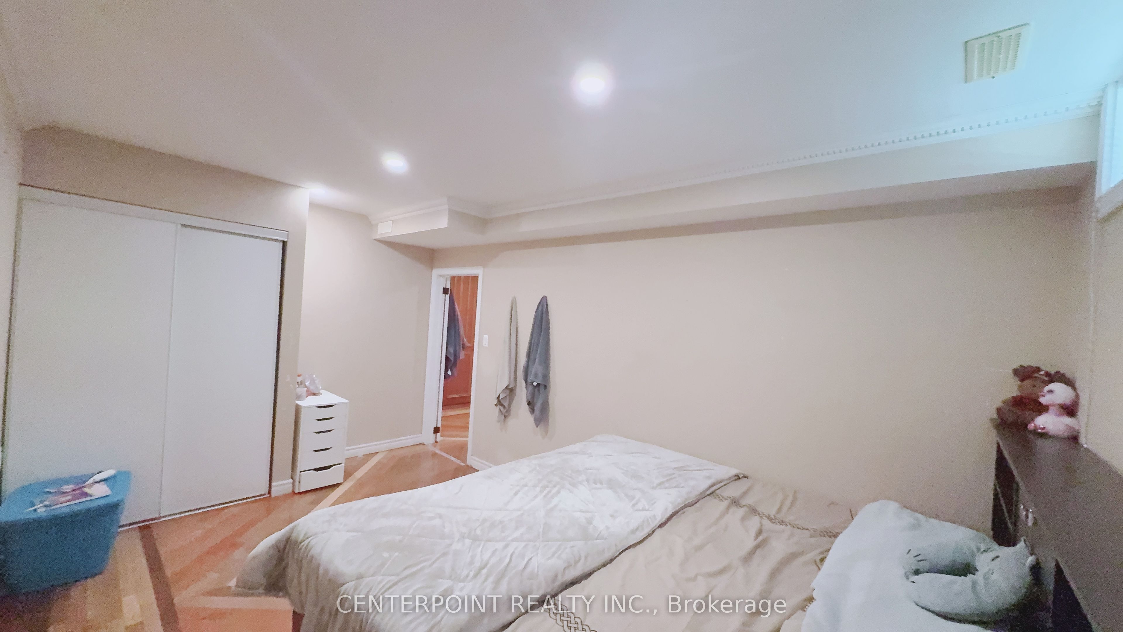 724 Hillcrest Road Property Photo 7