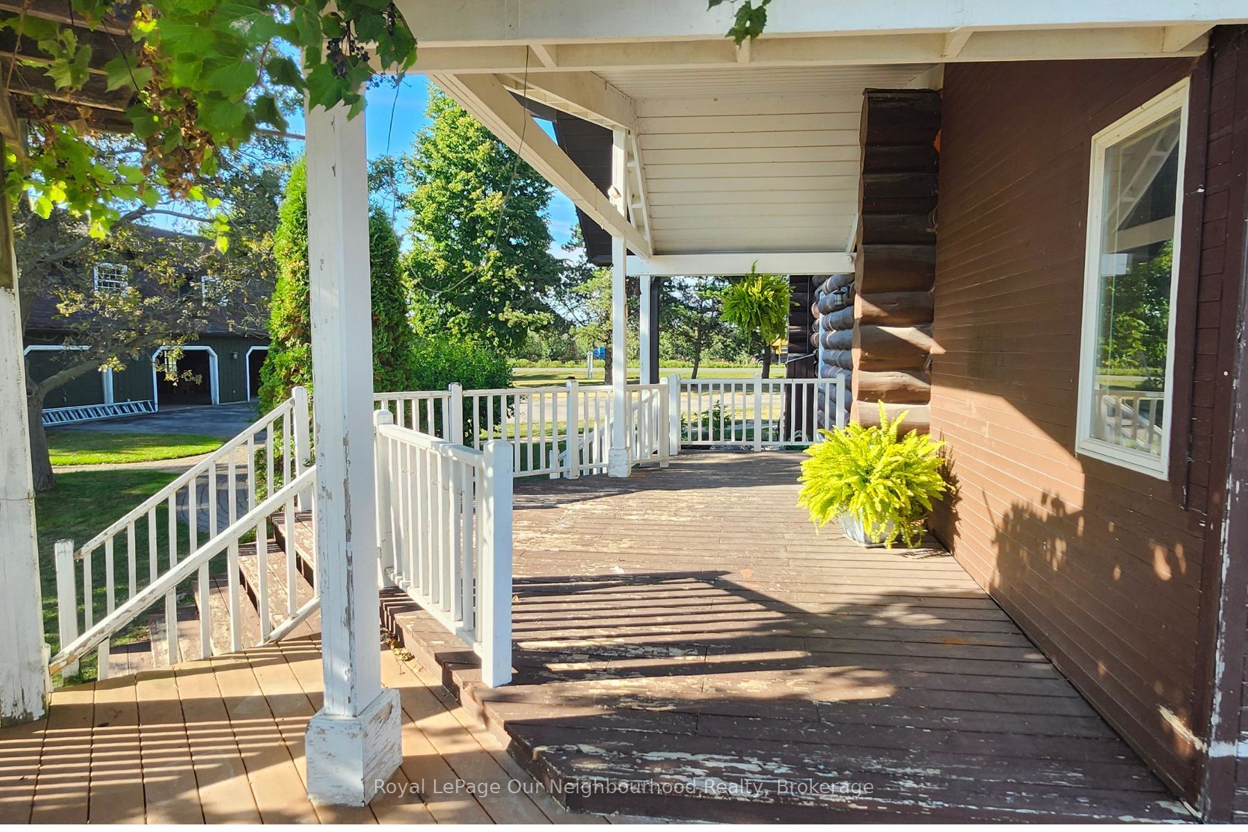 3741 Lakeshore Road E Property Photo 4