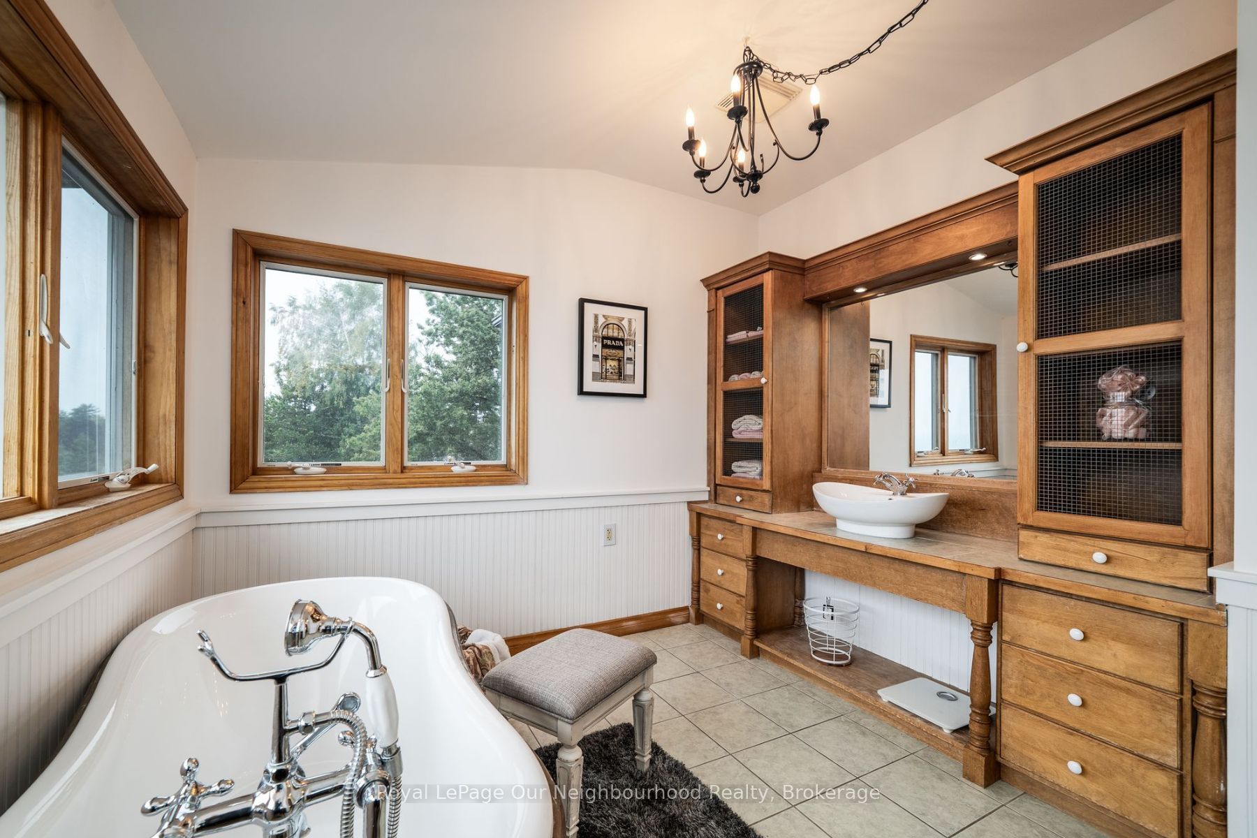 3741 Lakeshore Road E Property Photo 13