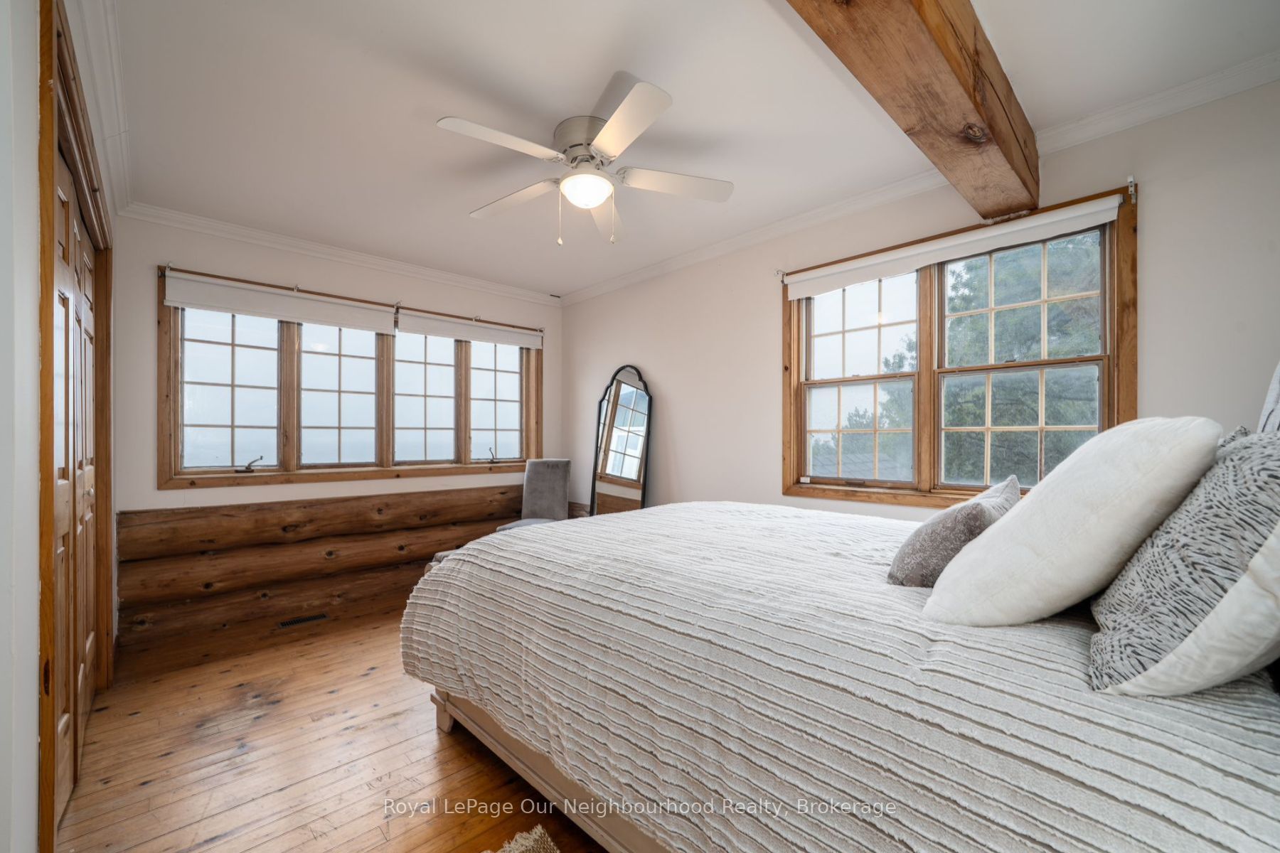 3741 Lakeshore Road E Property Photo 14
