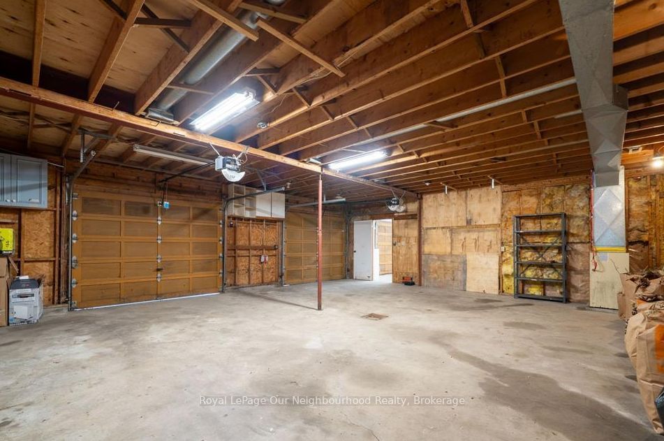 3741 Lakeshore Road E Property Photo 18
