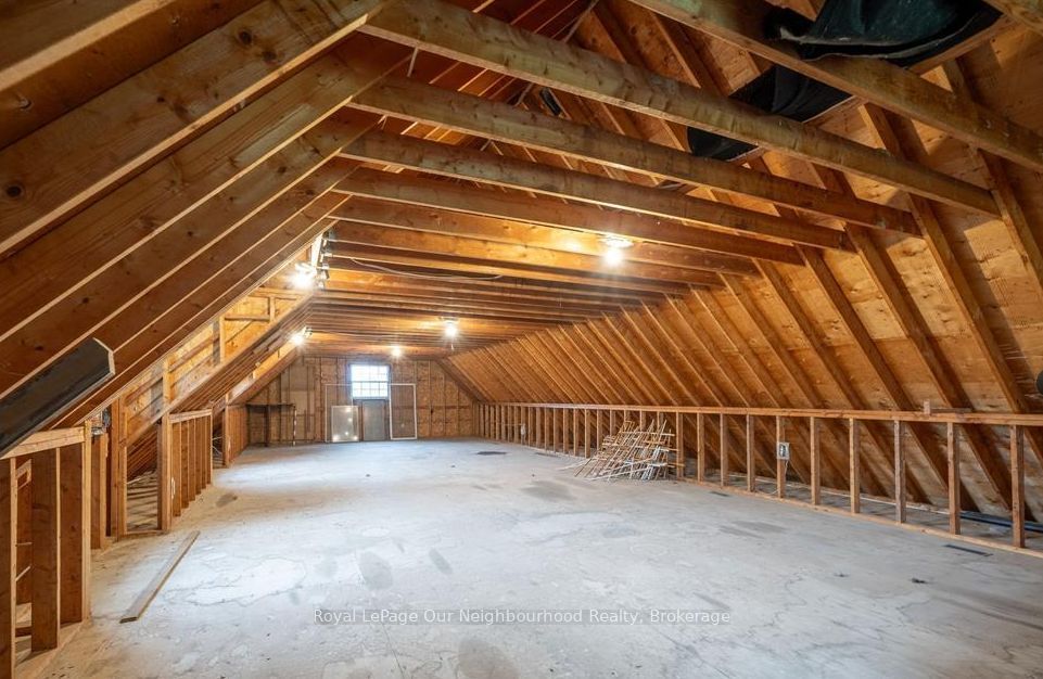 3741 Lakeshore Road E Property Photo 19