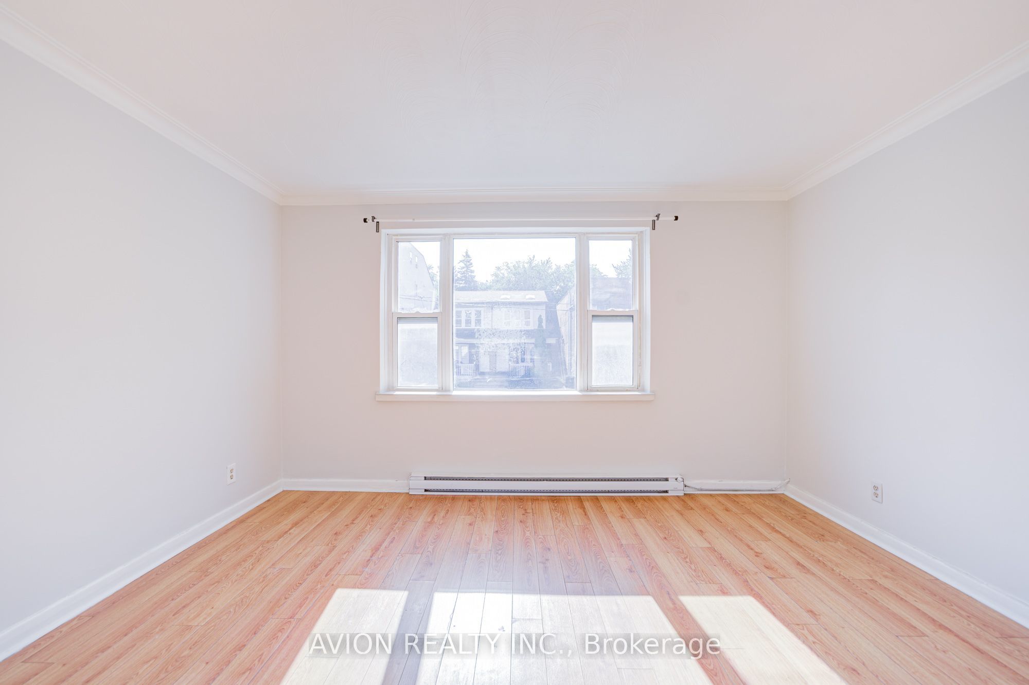 882 Broadview Avenue Unit 3 Property Photo 6