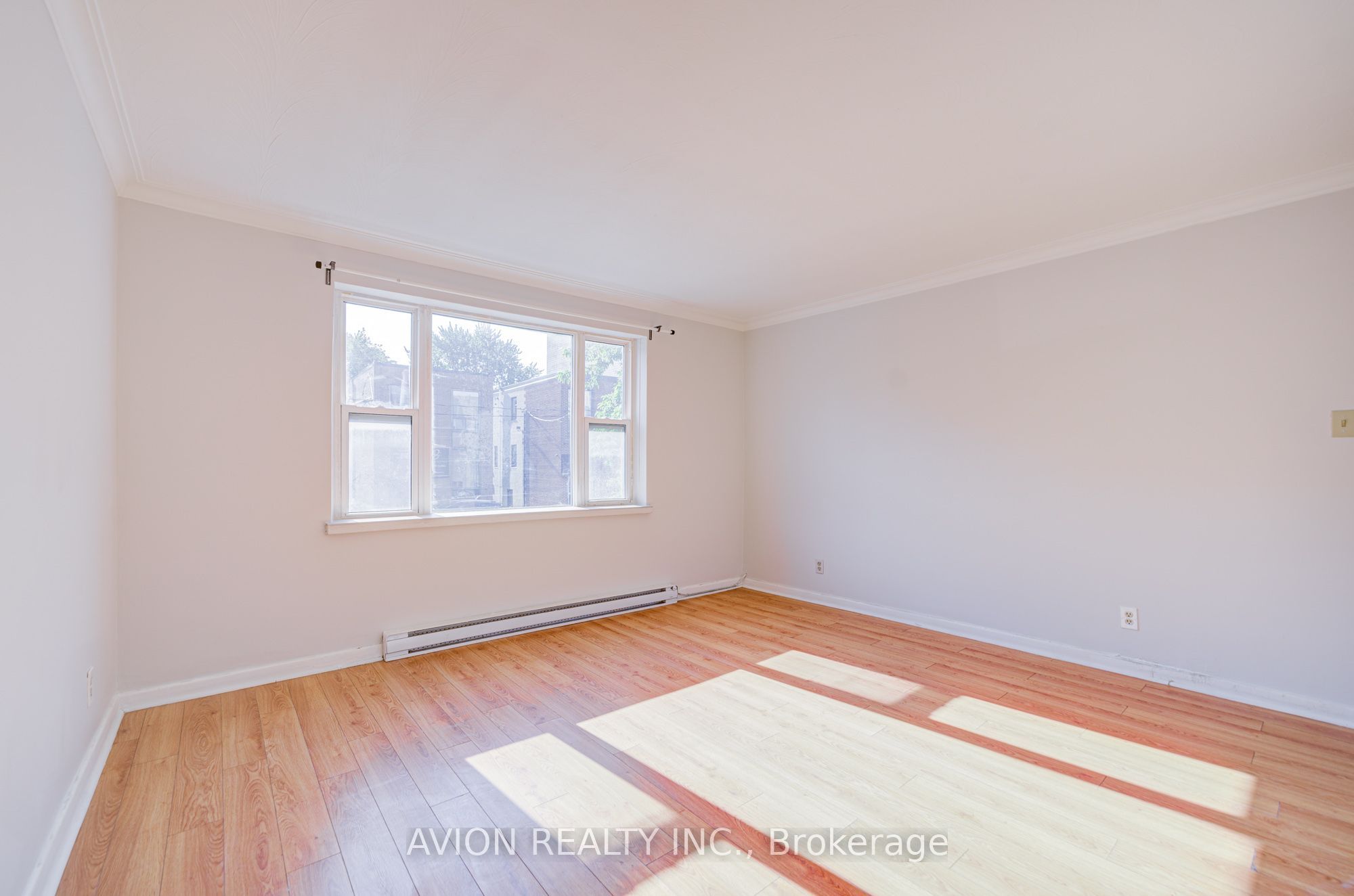 882 Broadview Avenue Unit 3 Property Photo 7