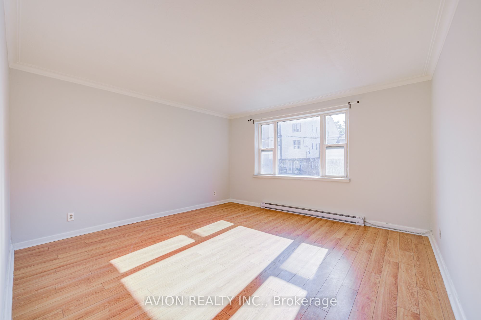 882 Broadview Avenue Unit 3 Property Photo 8