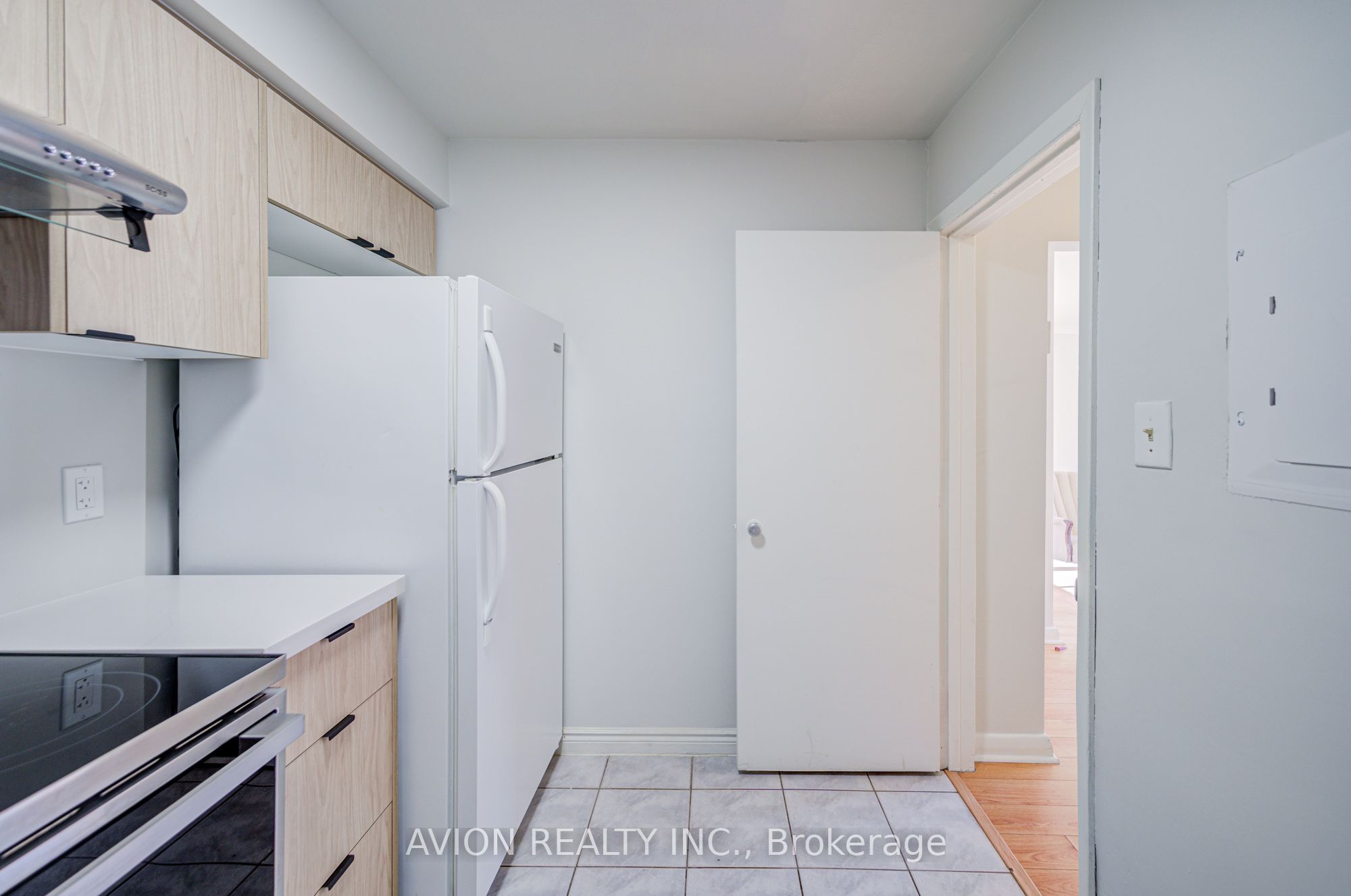 882 Broadview Avenue Unit 3 Property Photo 15