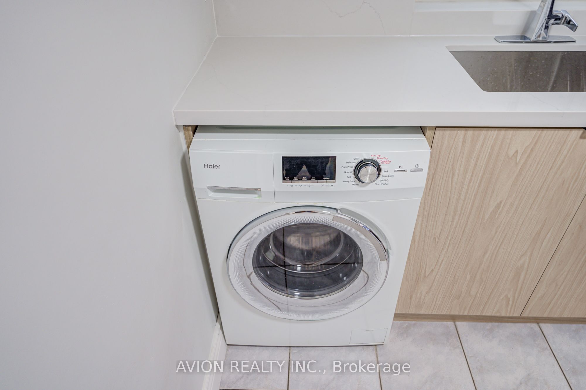 882 Broadview Avenue Unit 3 Property Photo 16