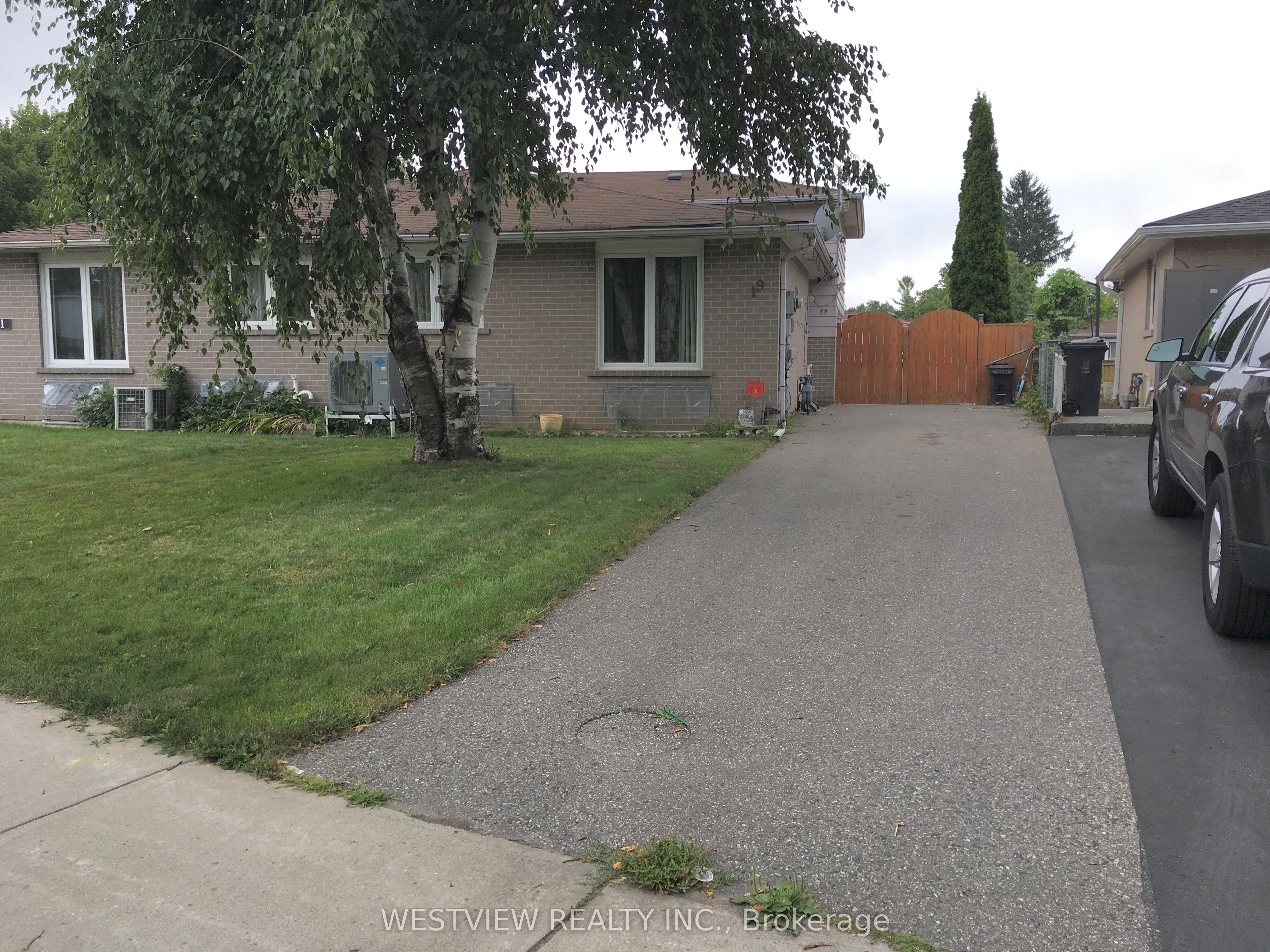 19 Coxworth Crescent Property Photo 1