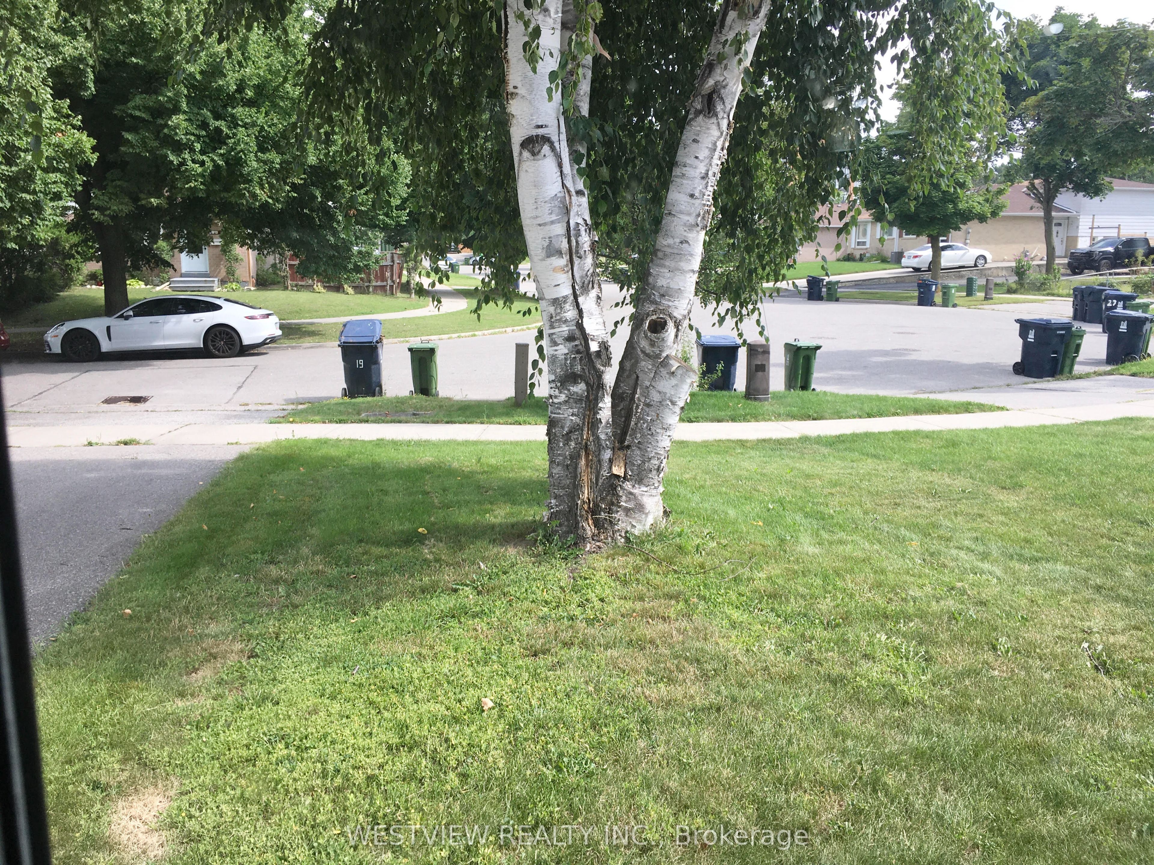 19 Coxworth Crescent Property Photo 5