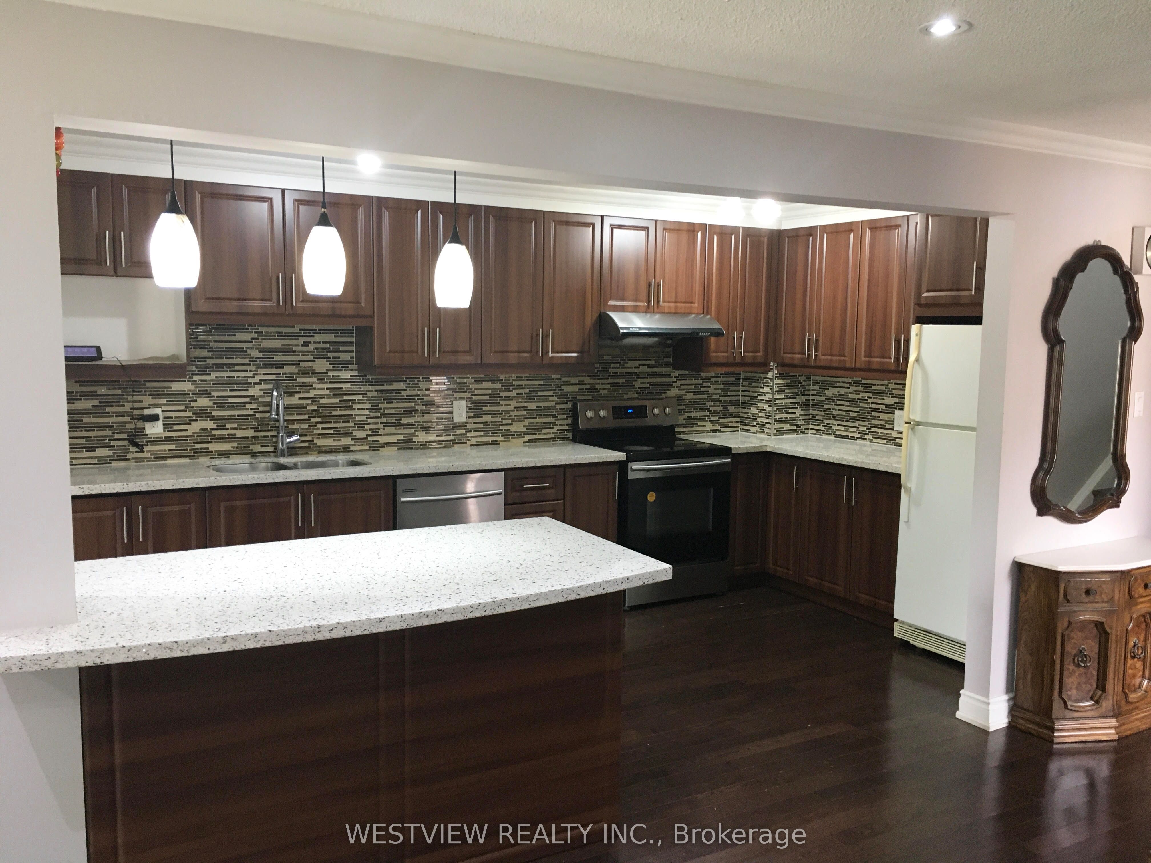 19 Coxworth Crescent Property Photo 8