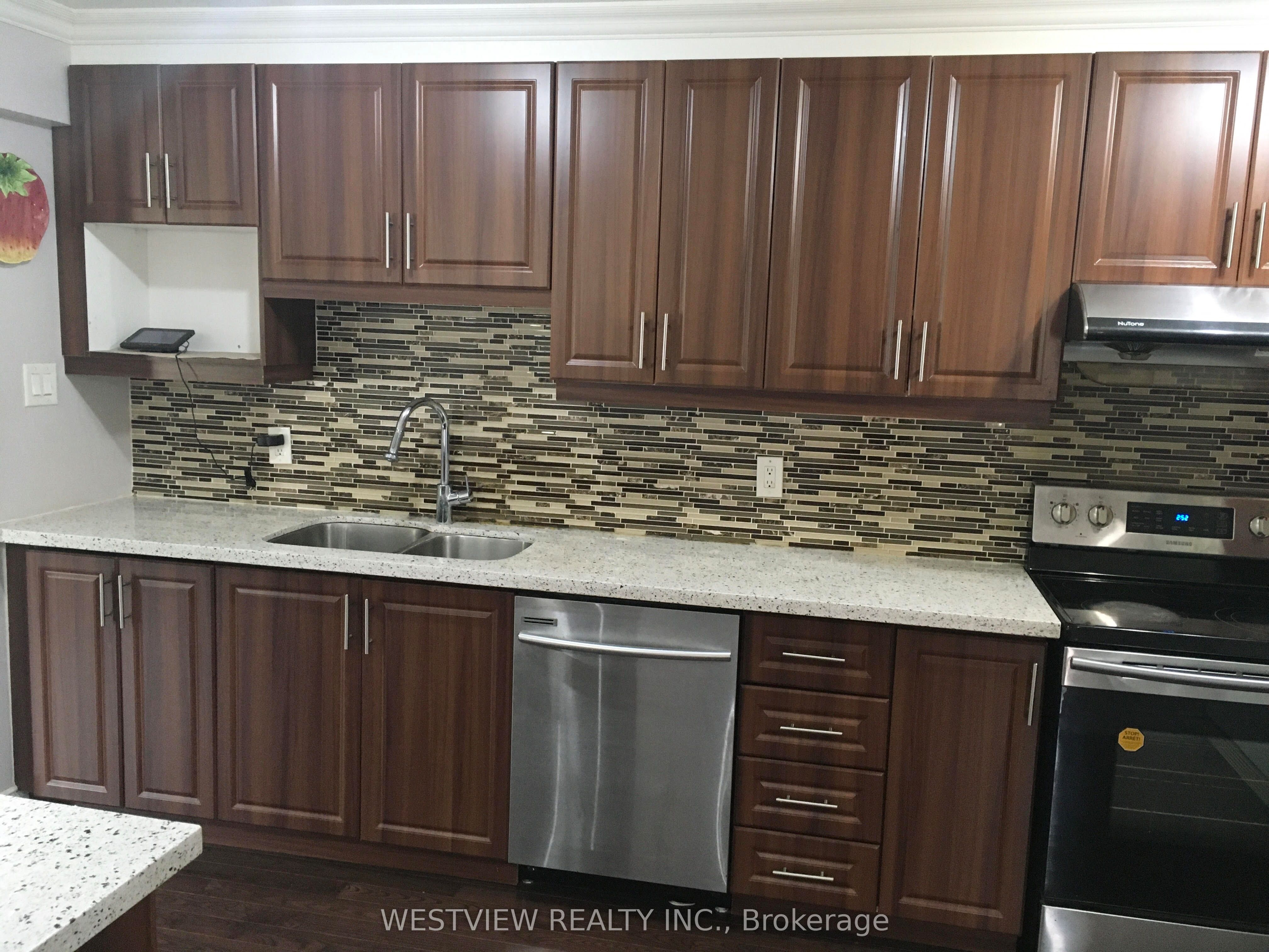 19 Coxworth Crescent Property Photo 10