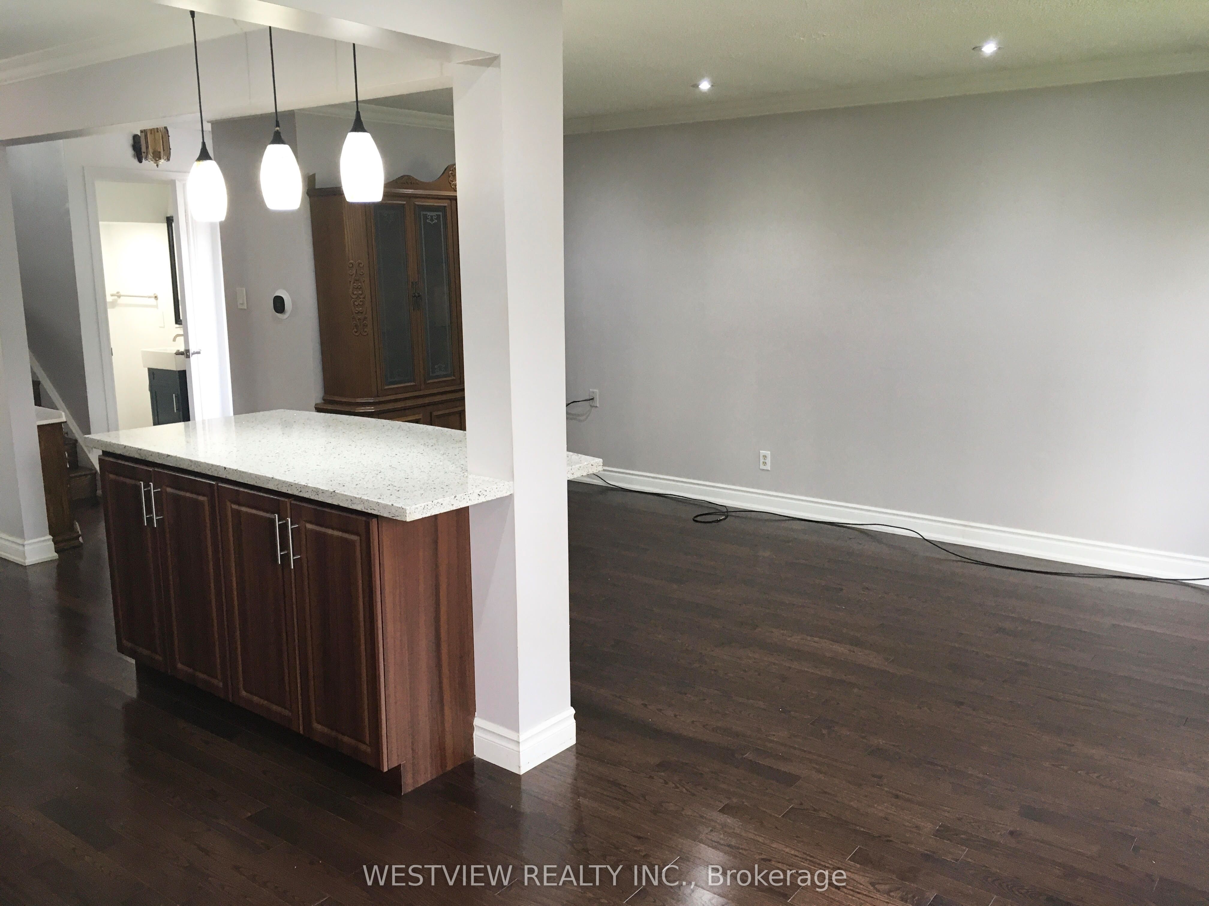 19 Coxworth Crescent Property Photo 13