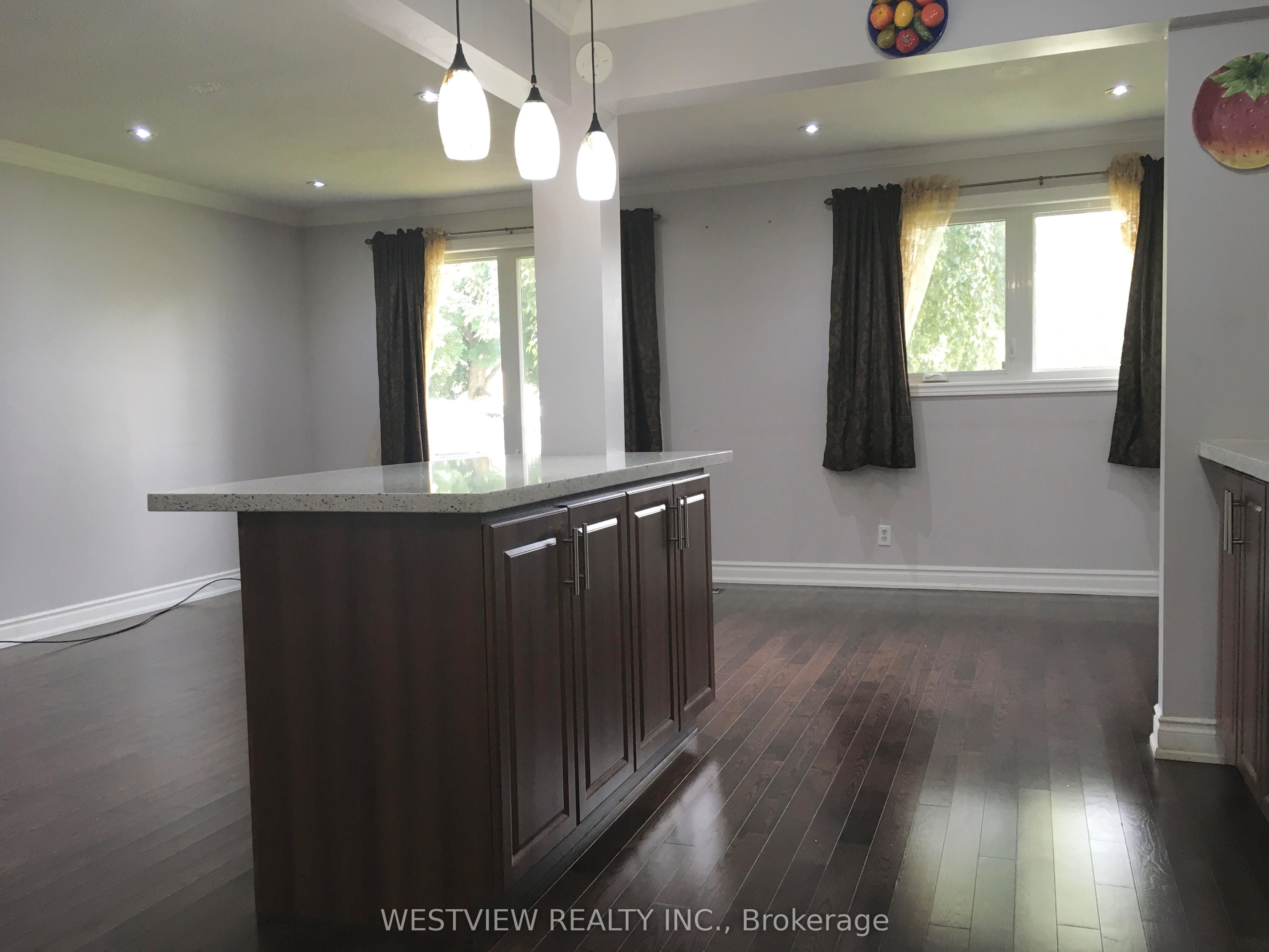 19 Coxworth Crescent Property Photo 14