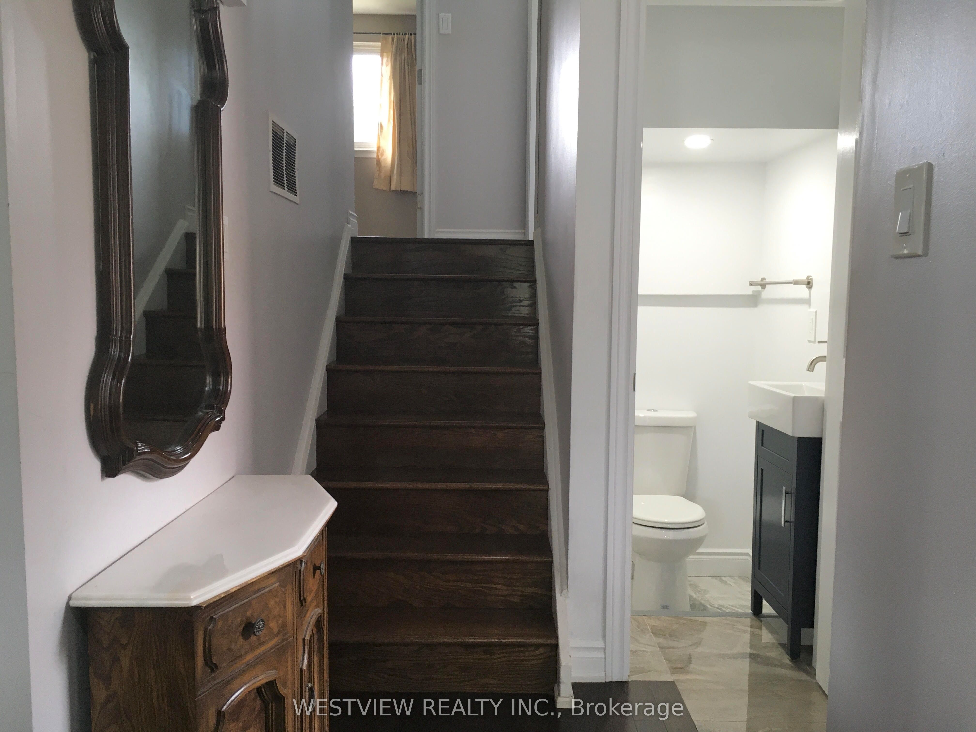 19 Coxworth Crescent Property Photo 15