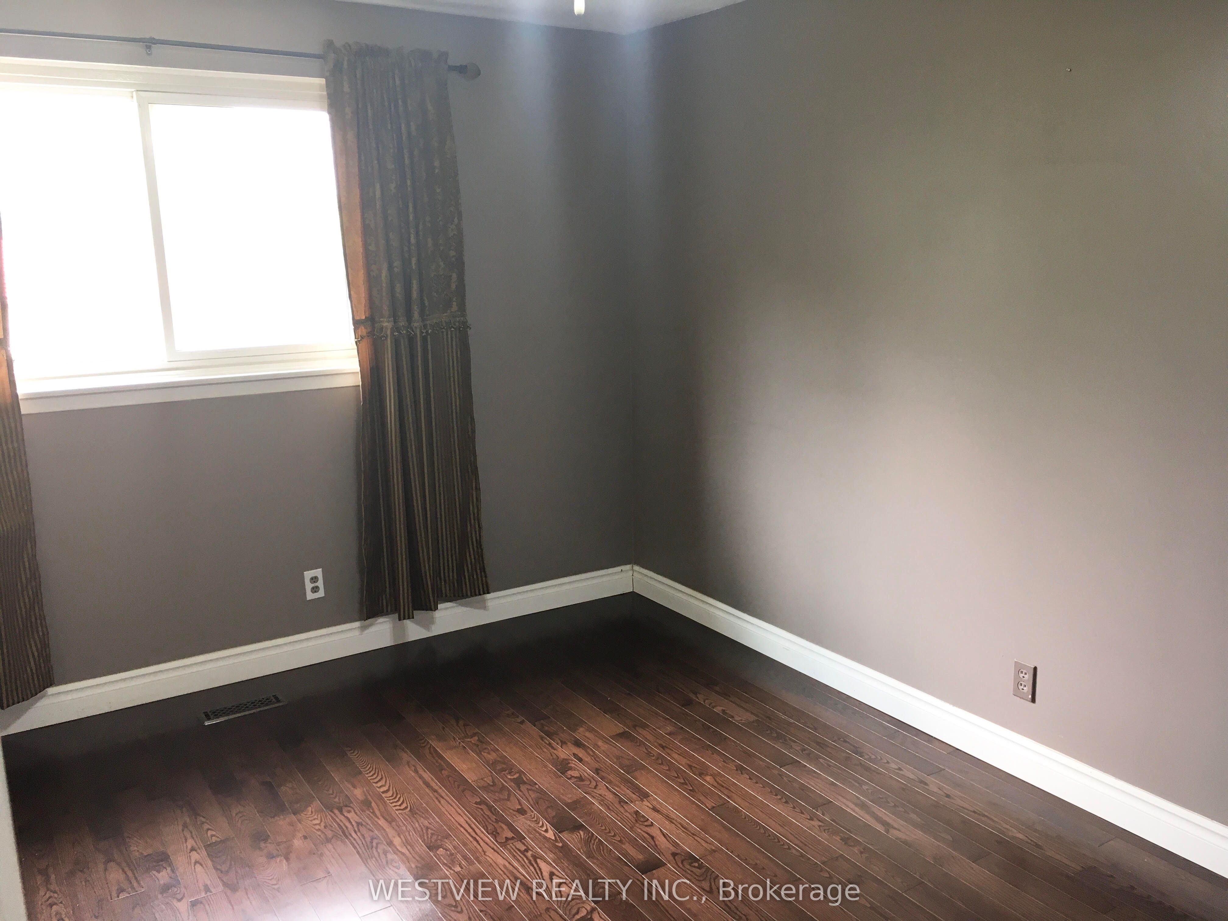 19 Coxworth Crescent Property Photo 17
