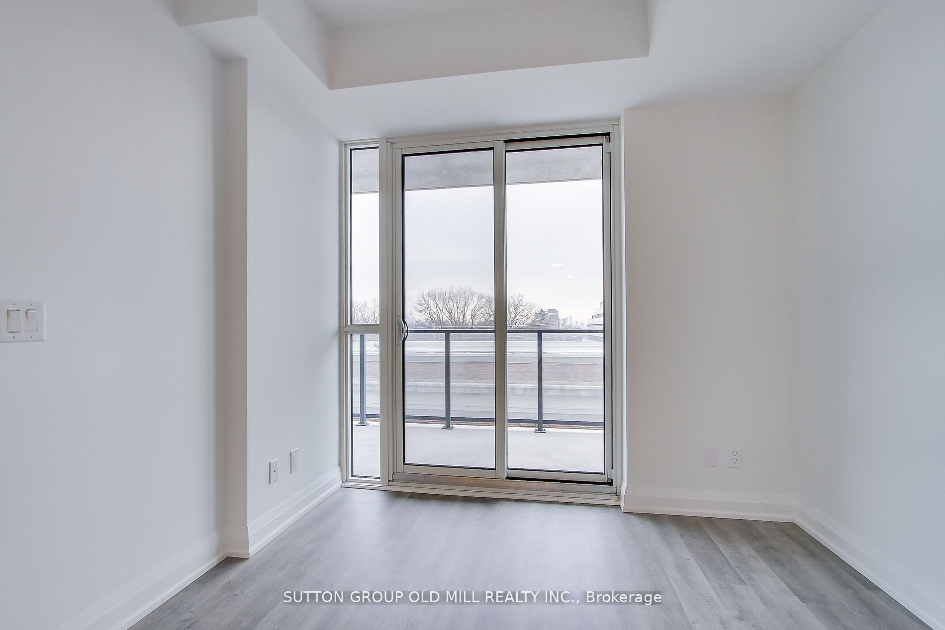 2369 Danforth Avenue 516 Property Photo 10