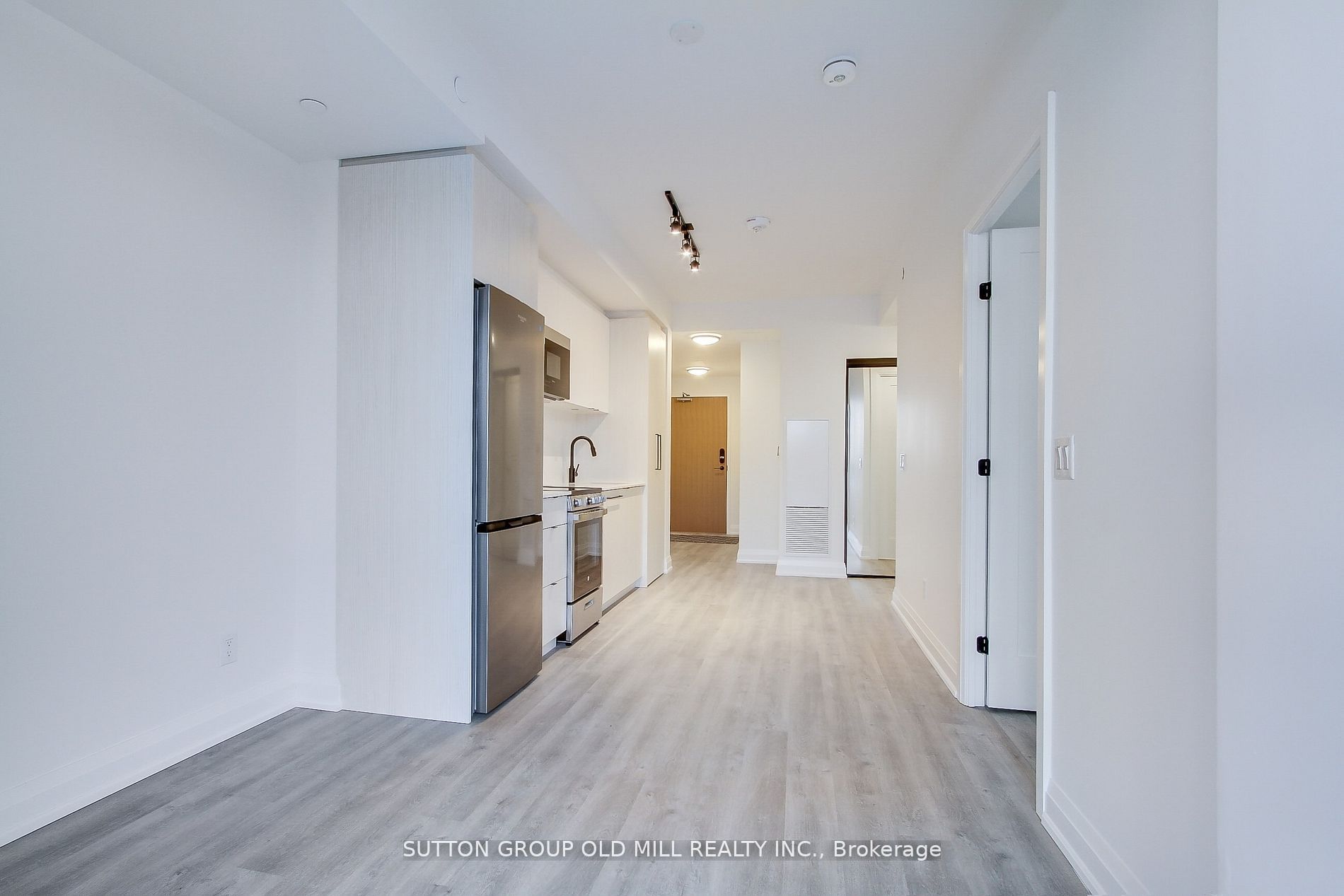 2369 Danforth Avenue 516 Property Photo 11