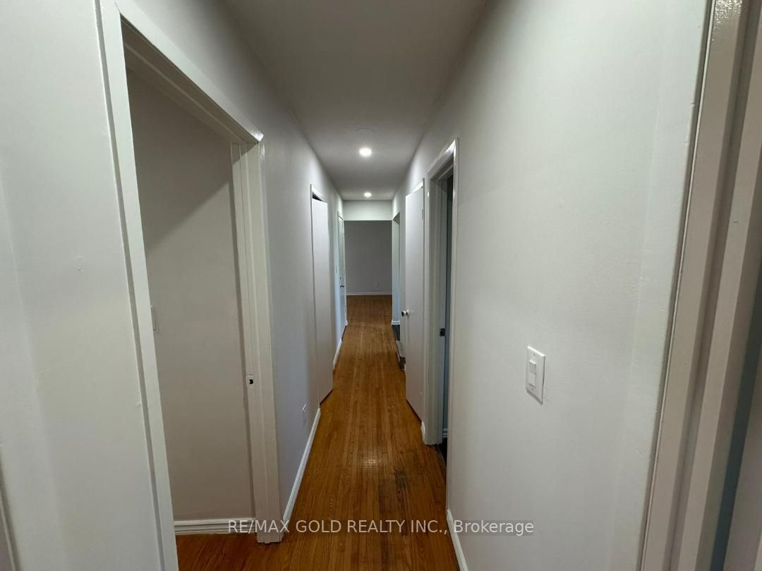 515 Stone Street Unit 2 ( Middle ) Property Photo 3