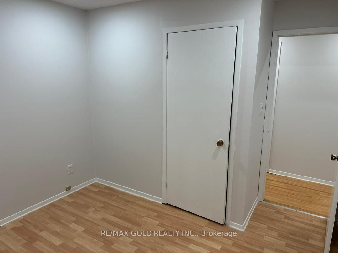 515 Stone Street Unit 2 ( Middle ) Property Photo 25