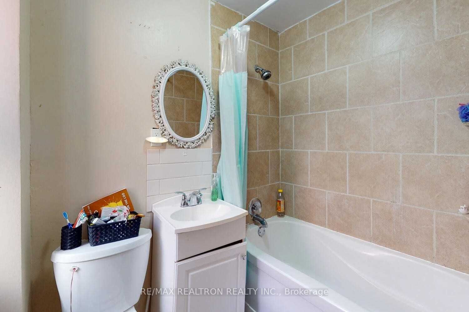 54 Ritson Road S Property Photo 9