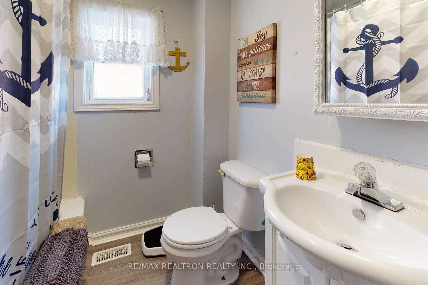 54 Ritson Road S Property Photo 15