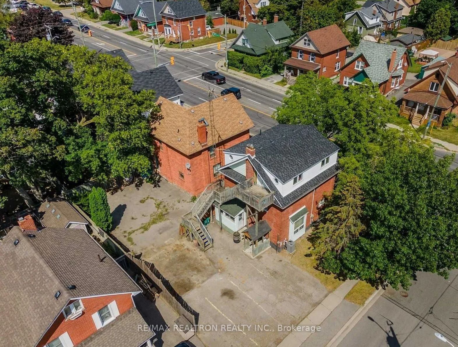 54 Ritson Road S Property Photo 29