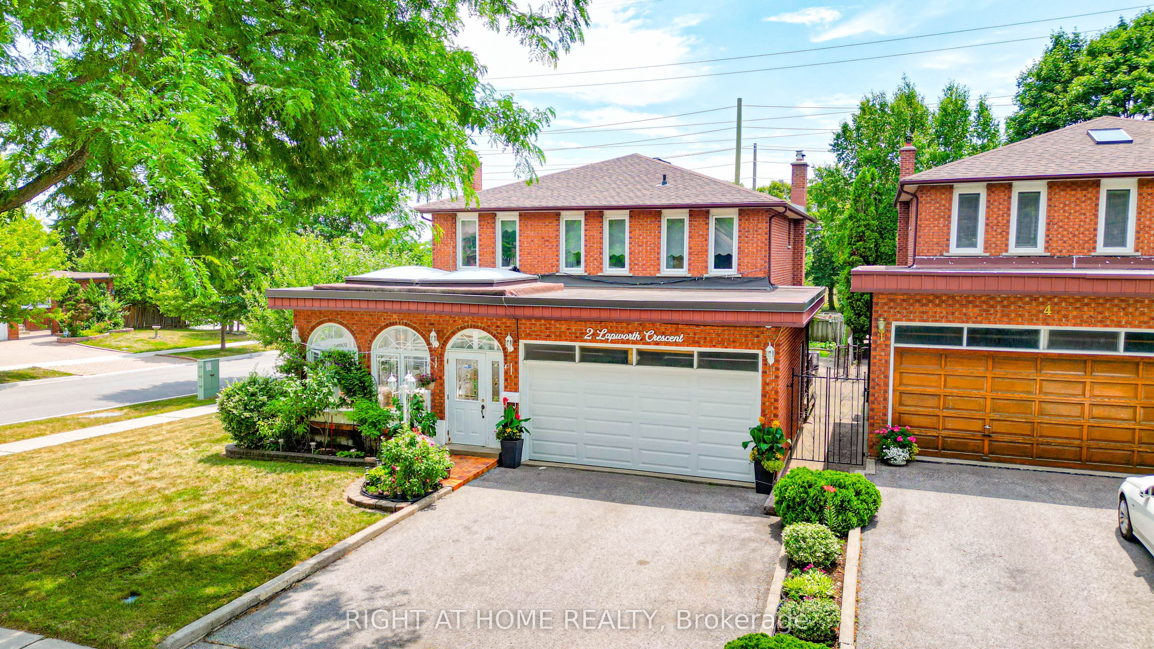 2 Lapworth Crescent Property Photo 2
