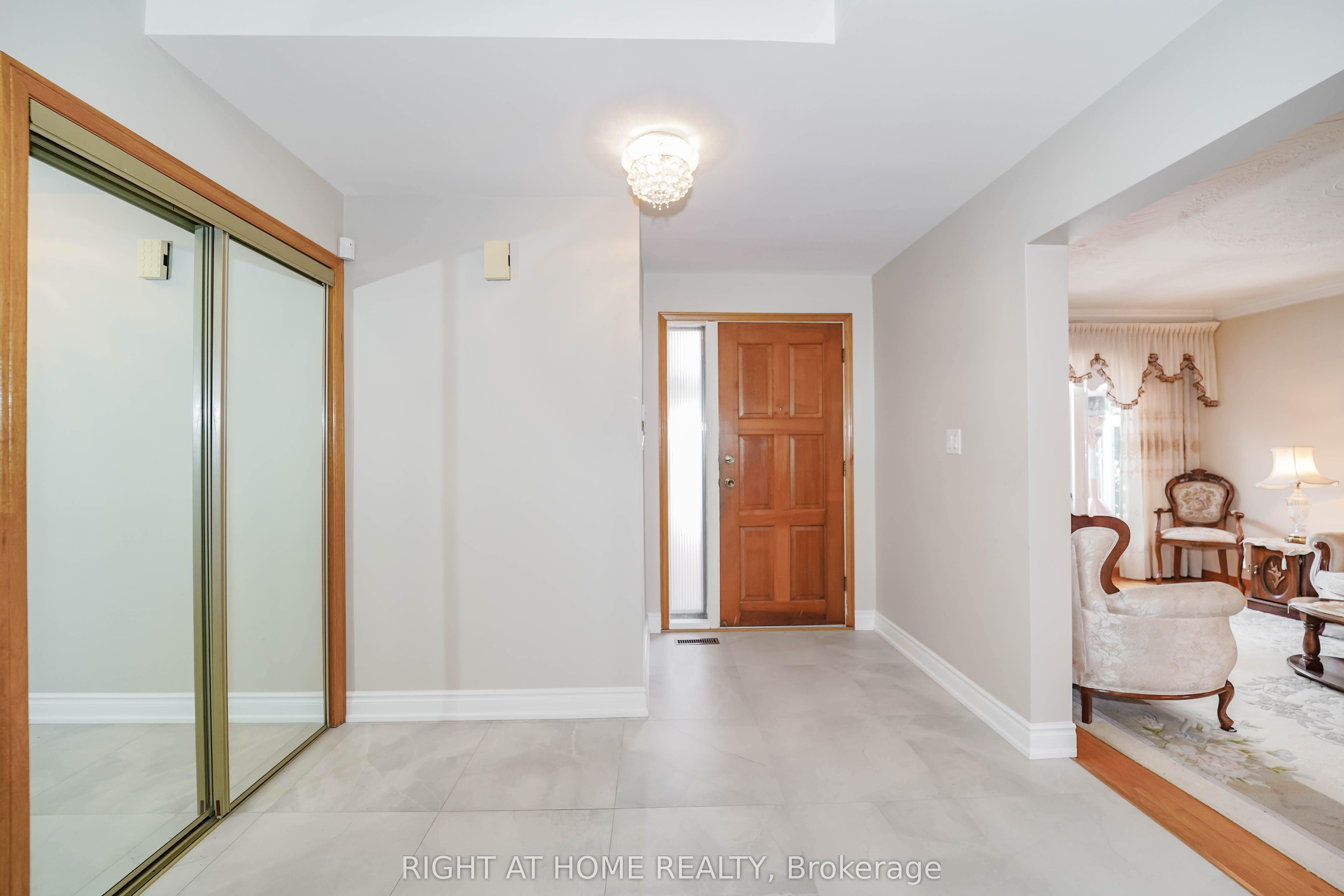 2 Lapworth Crescent Property Photo 5
