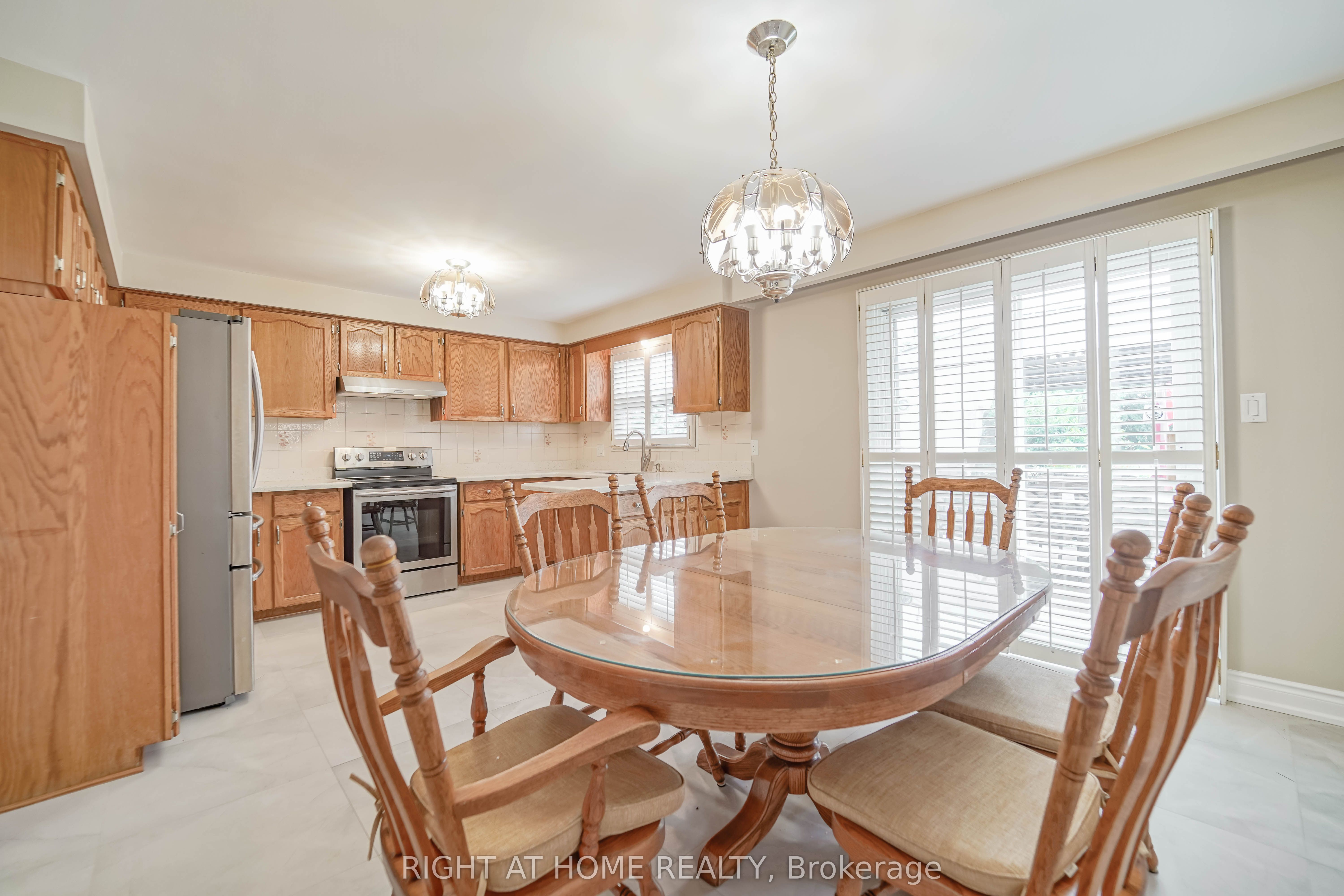 2 Lapworth Crescent Property Photo 9
