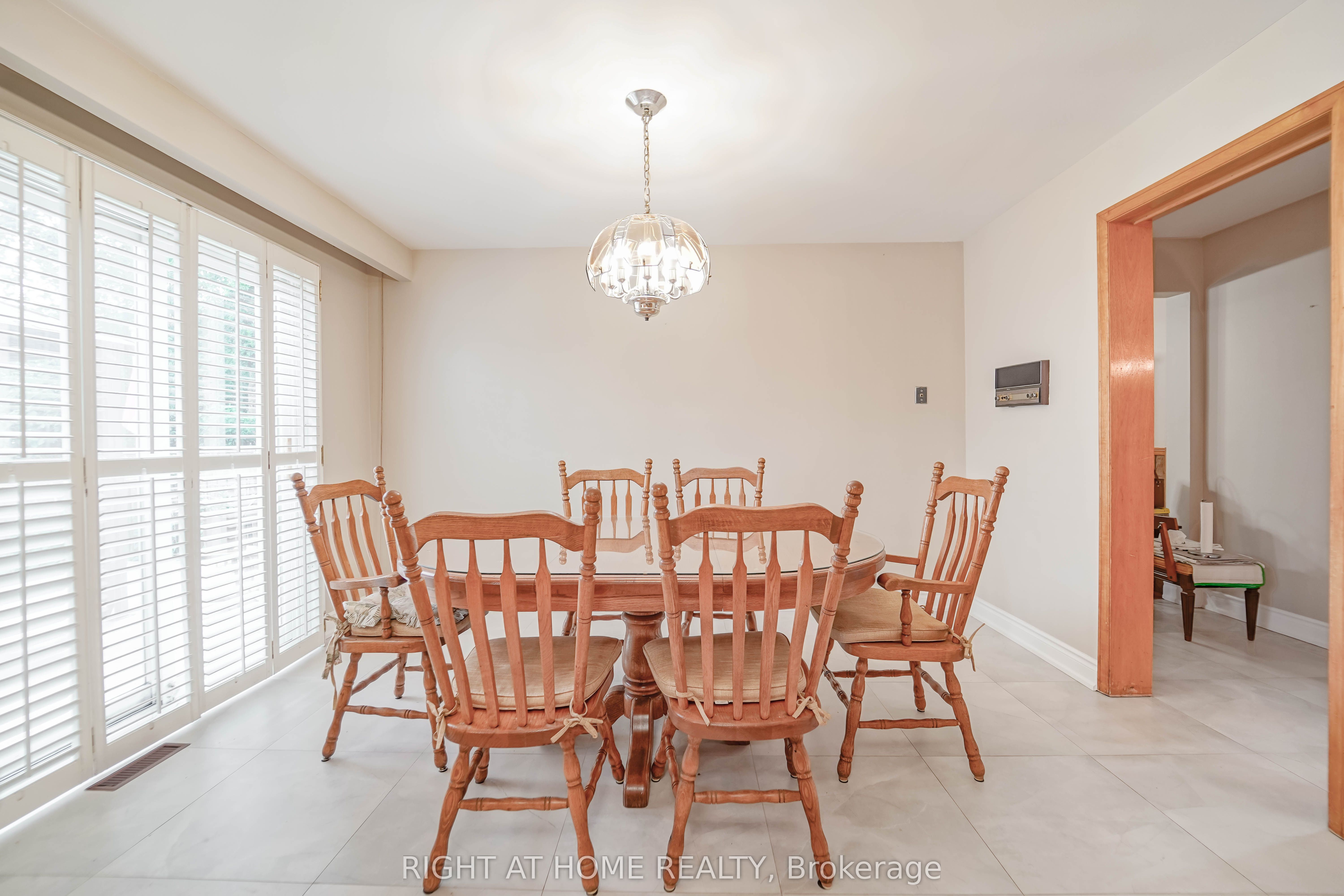 2 Lapworth Crescent Property Photo 12