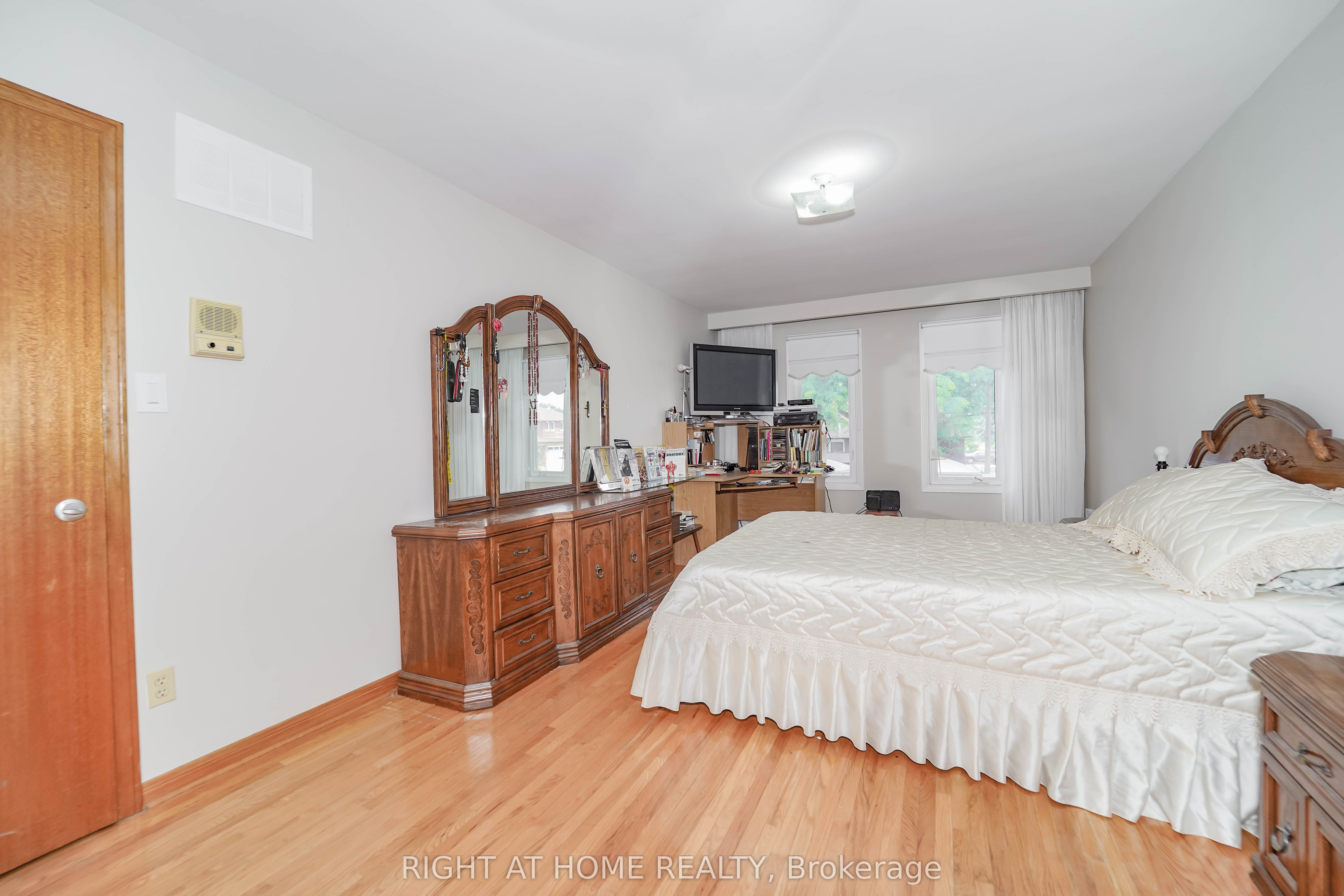 2 Lapworth Crescent Property Photo 20