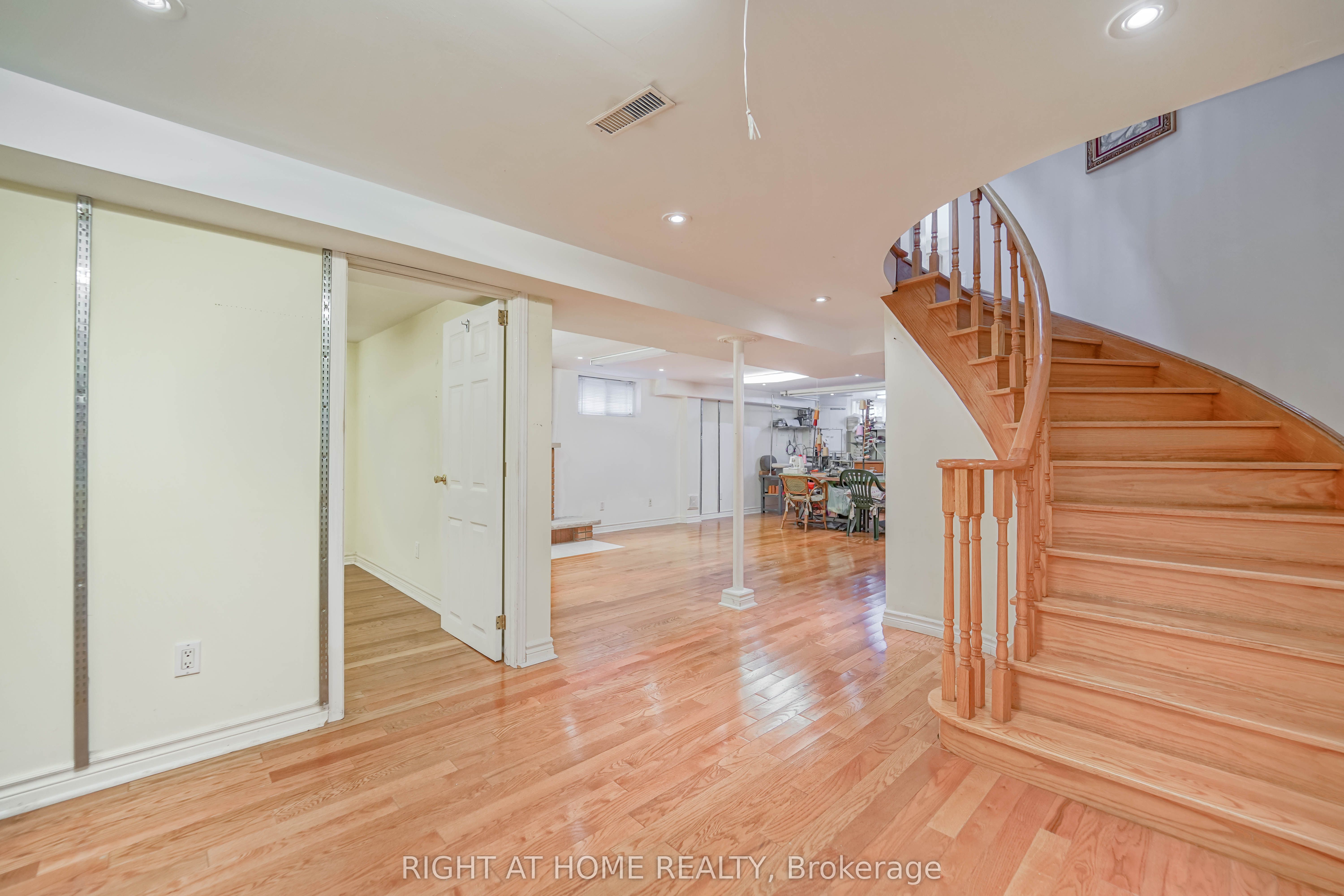 2 Lapworth Crescent Property Photo 26