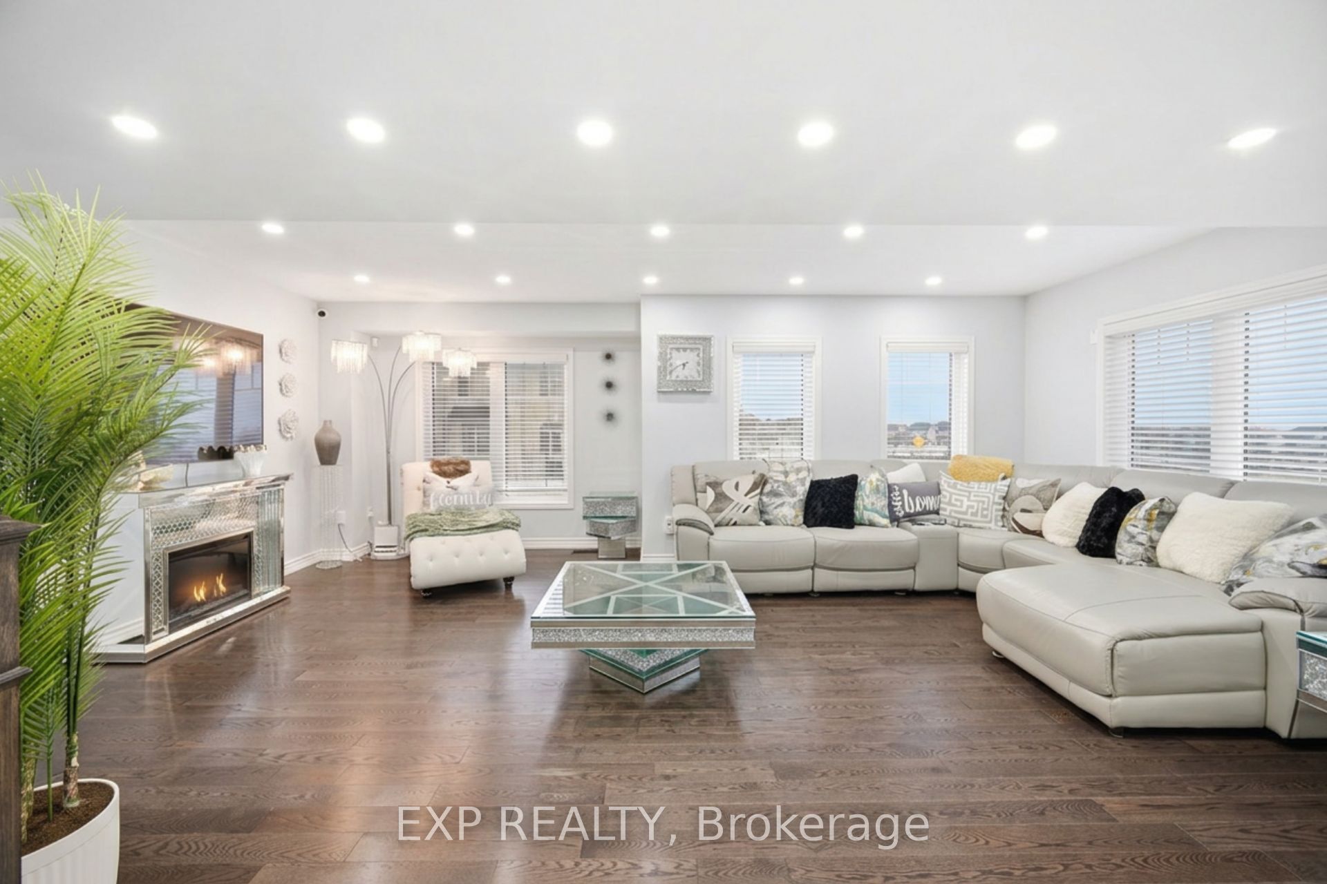 2 Camilleri Road Property Photo 12