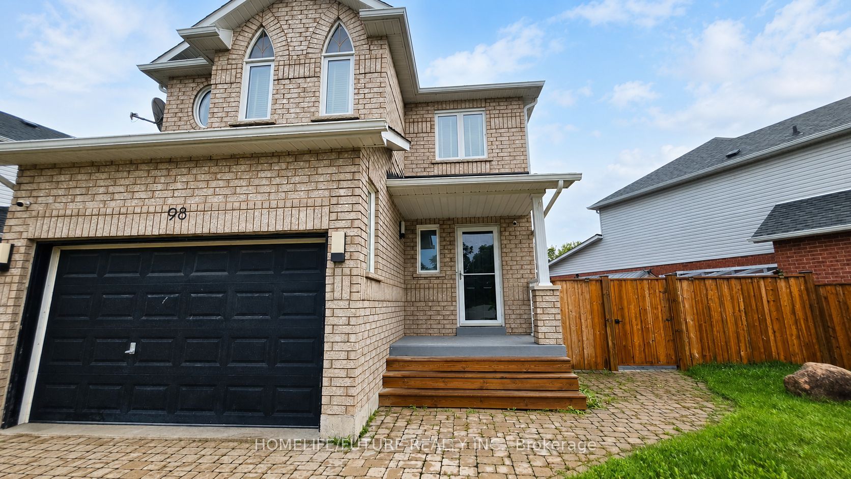98 Guildwood Drive Property Photo 2