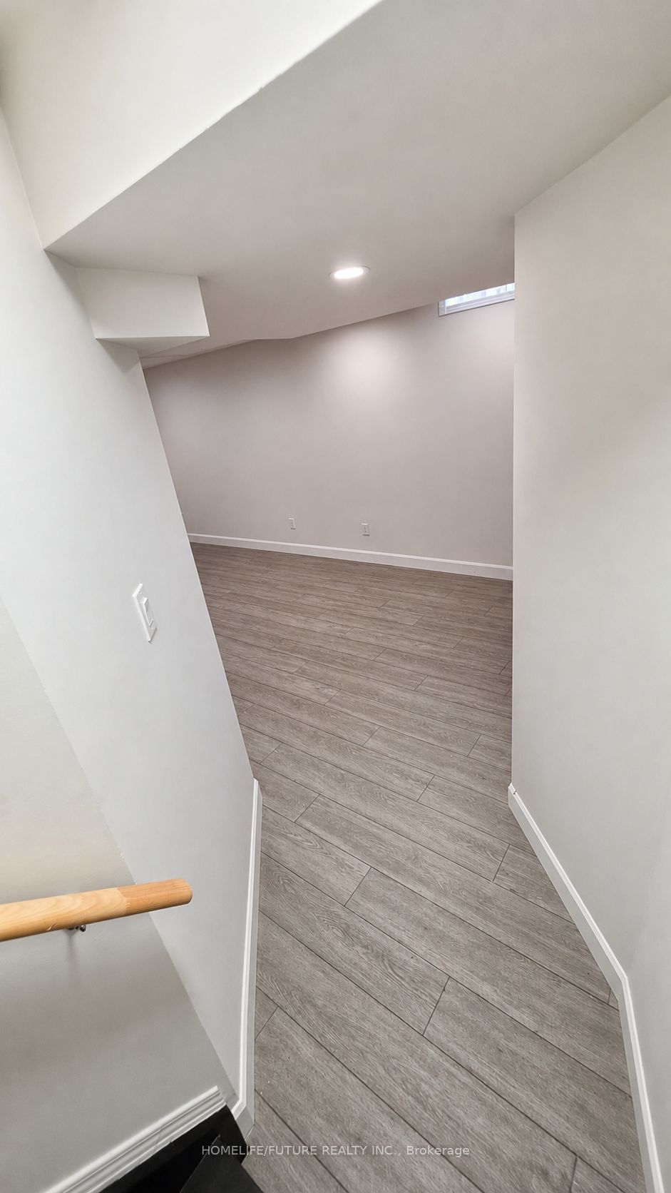 98 Guildwood Drive Property Photo 13
